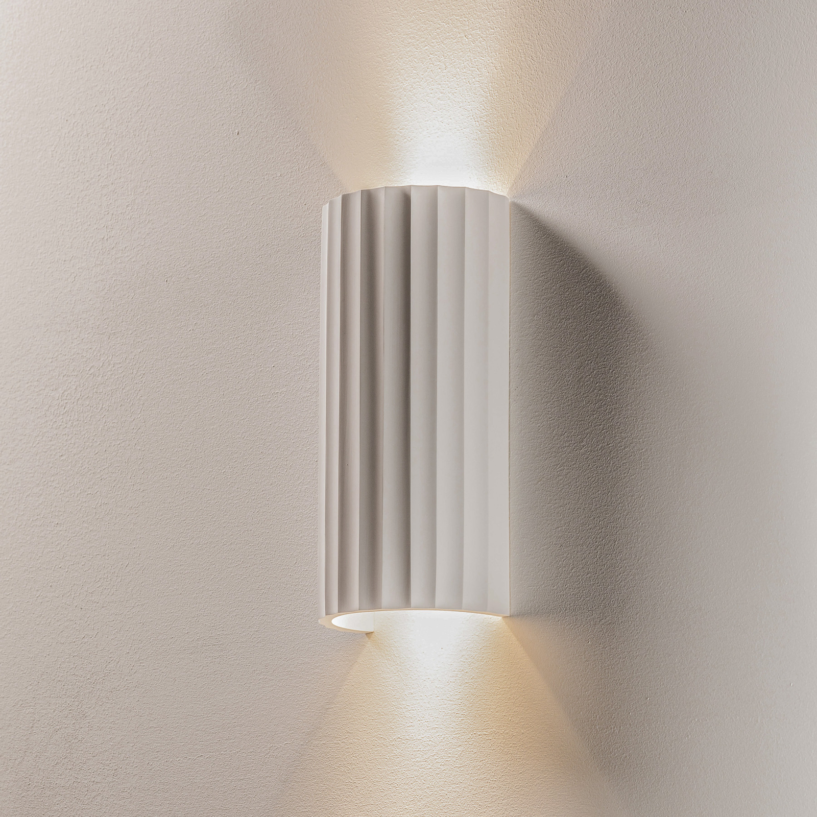 Gips-wandlamp Kymi 300