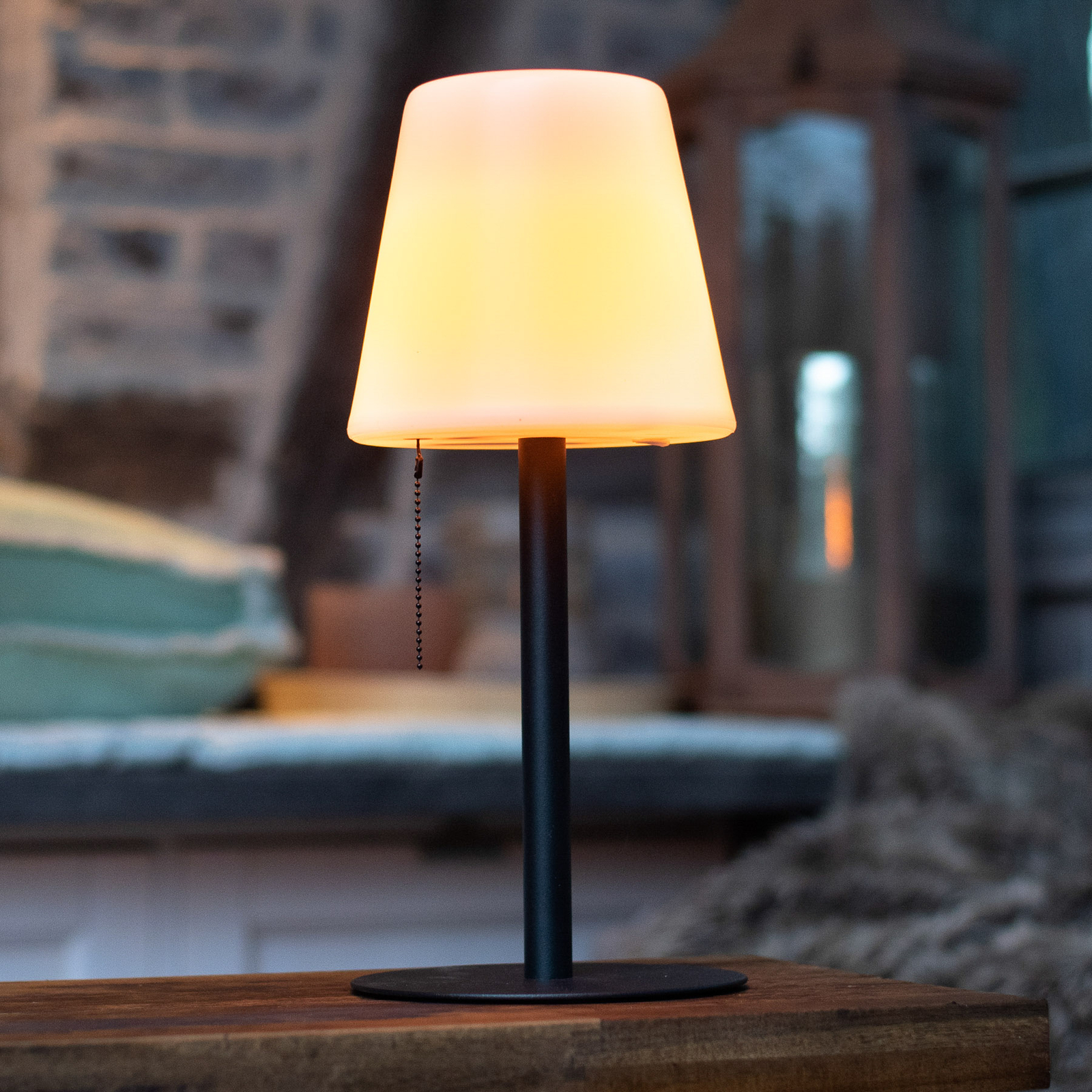 Lampa stołowa LED Keno, grot ziemny, akumulator