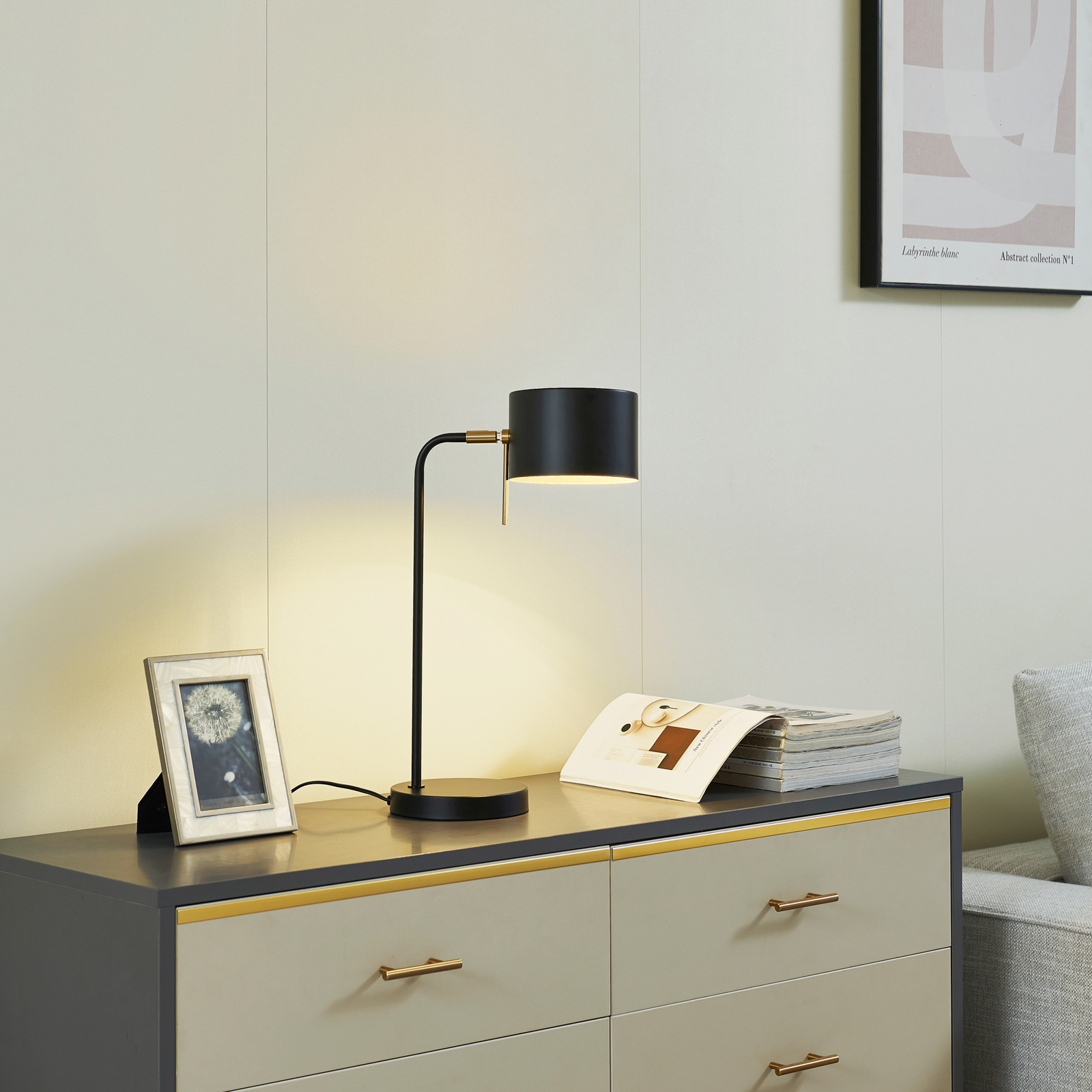 Lindby table lamp Kaida, black, metal