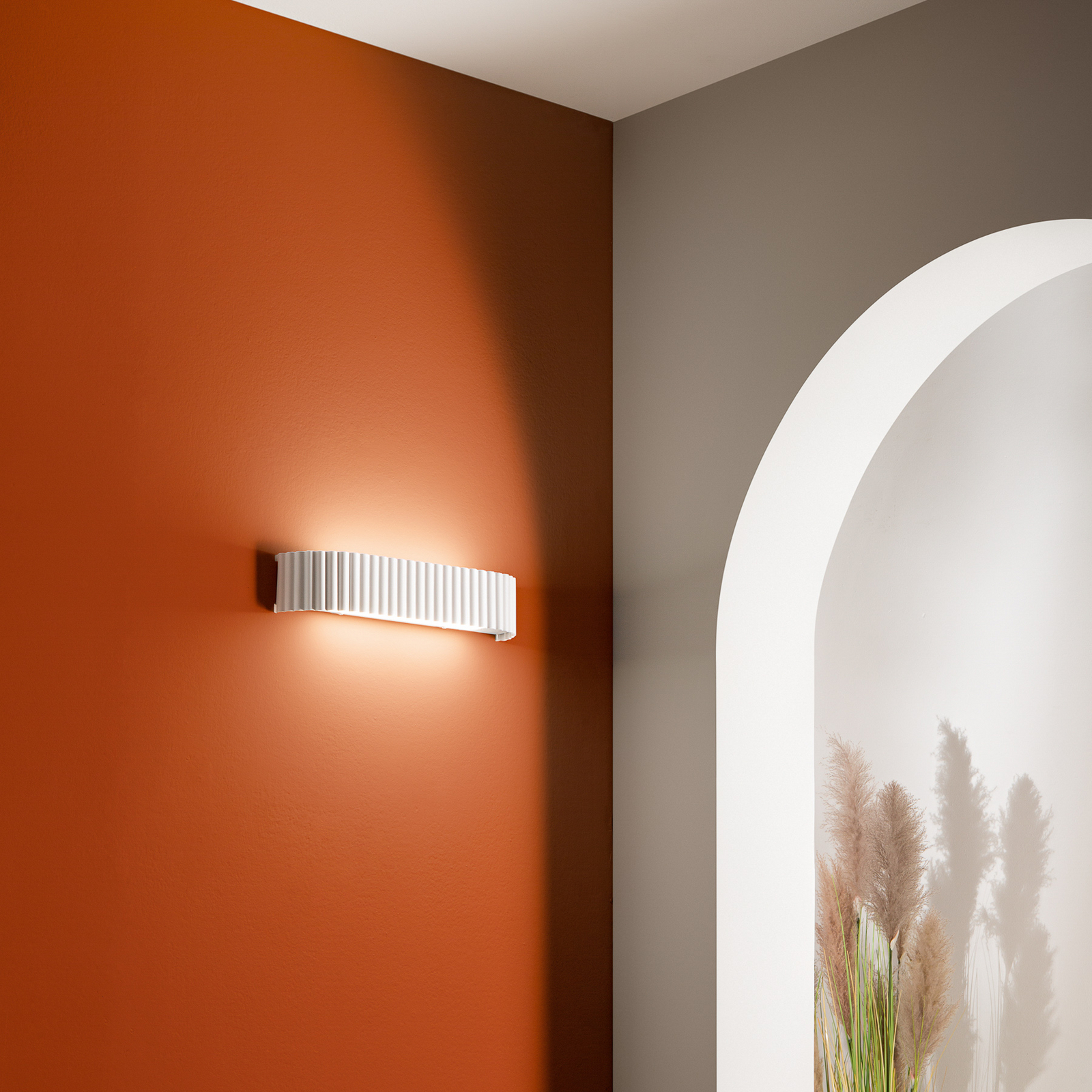 Niike LED wall lamp, white, width 40 cm, metal, CCT Niike LED wall lamp, white, width 40 cm, metal, CCT