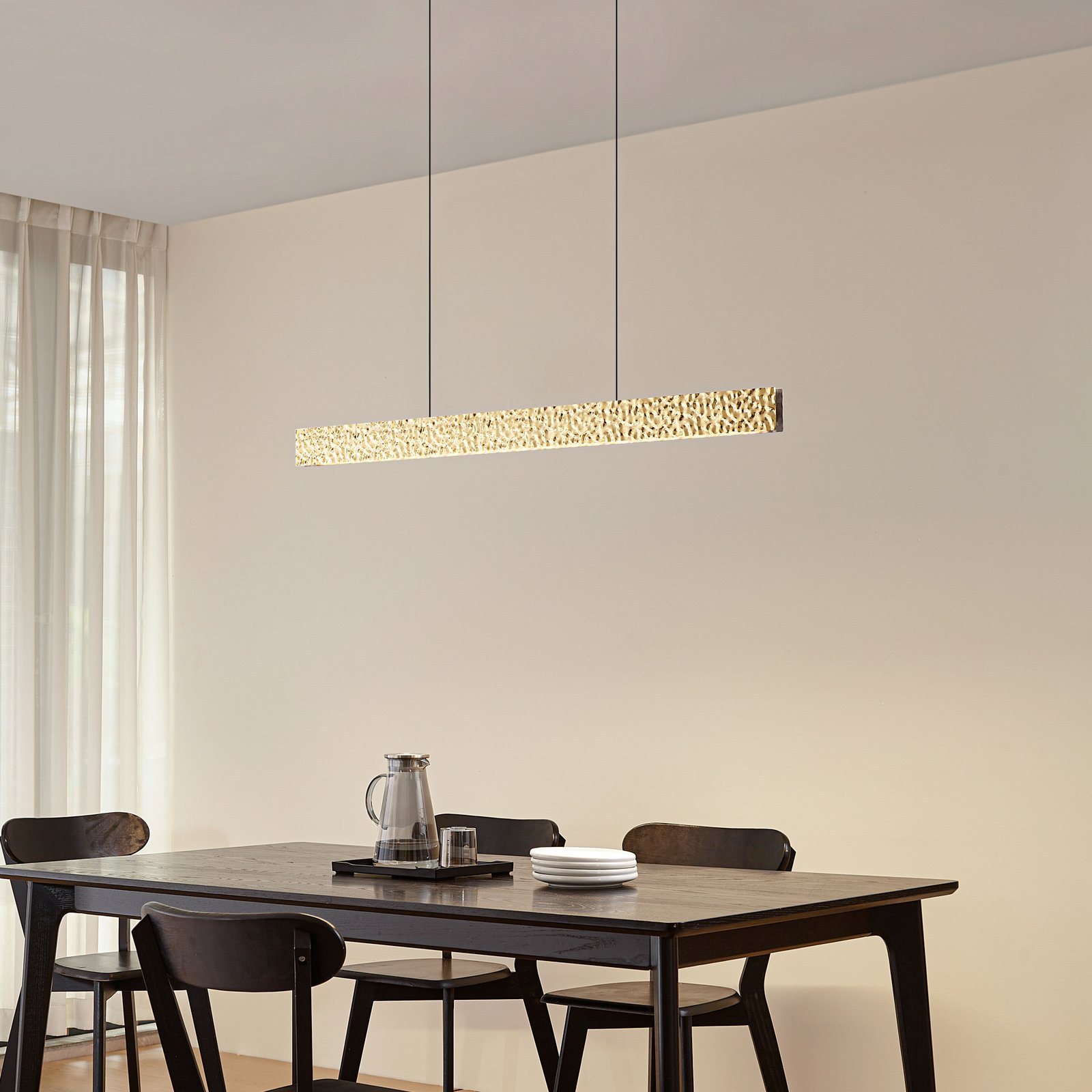 Lucande LED-Hängeleuchte Nivara, 117 cm, gold, Metall