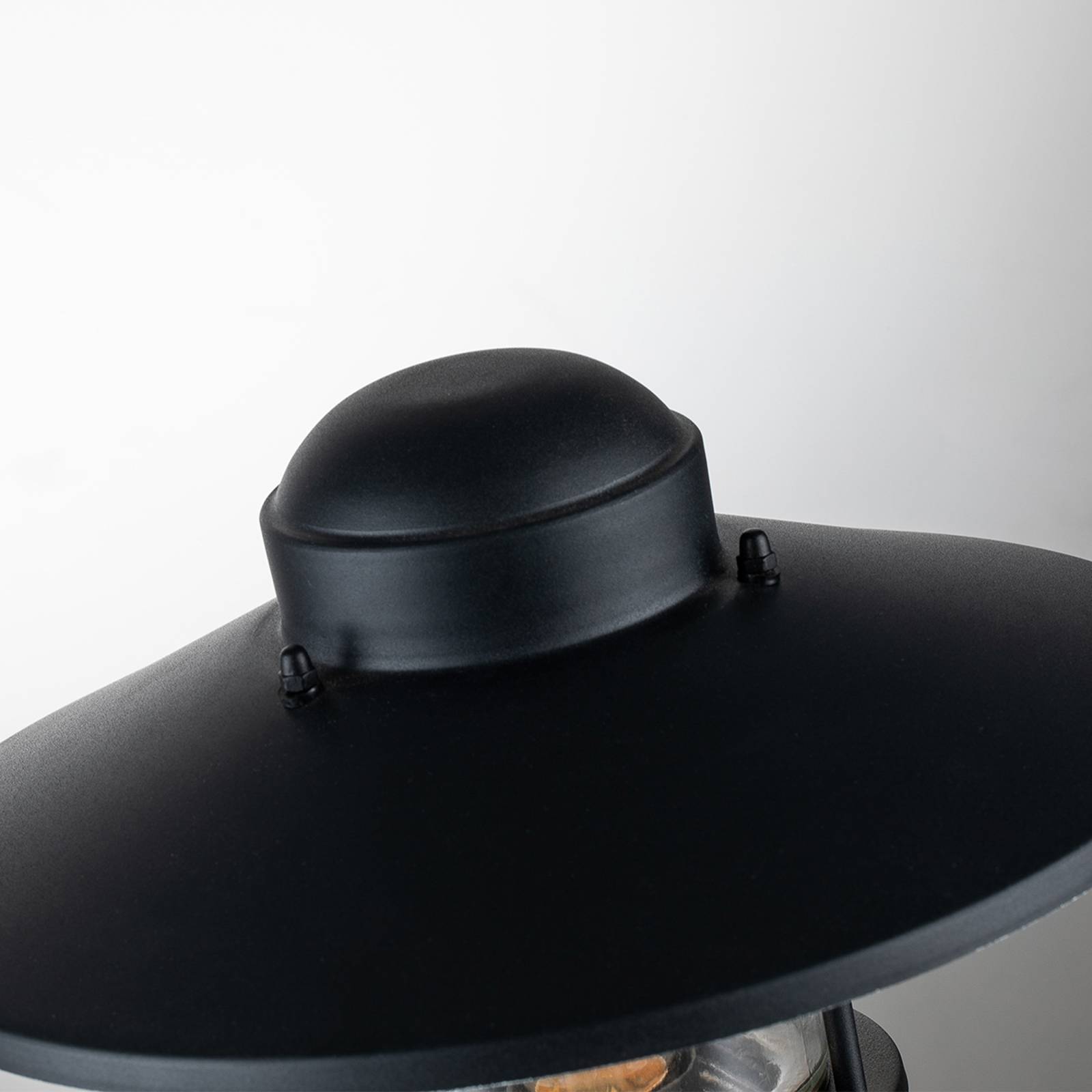 Sokkellampe Klampenborg svart med PIR-sensor