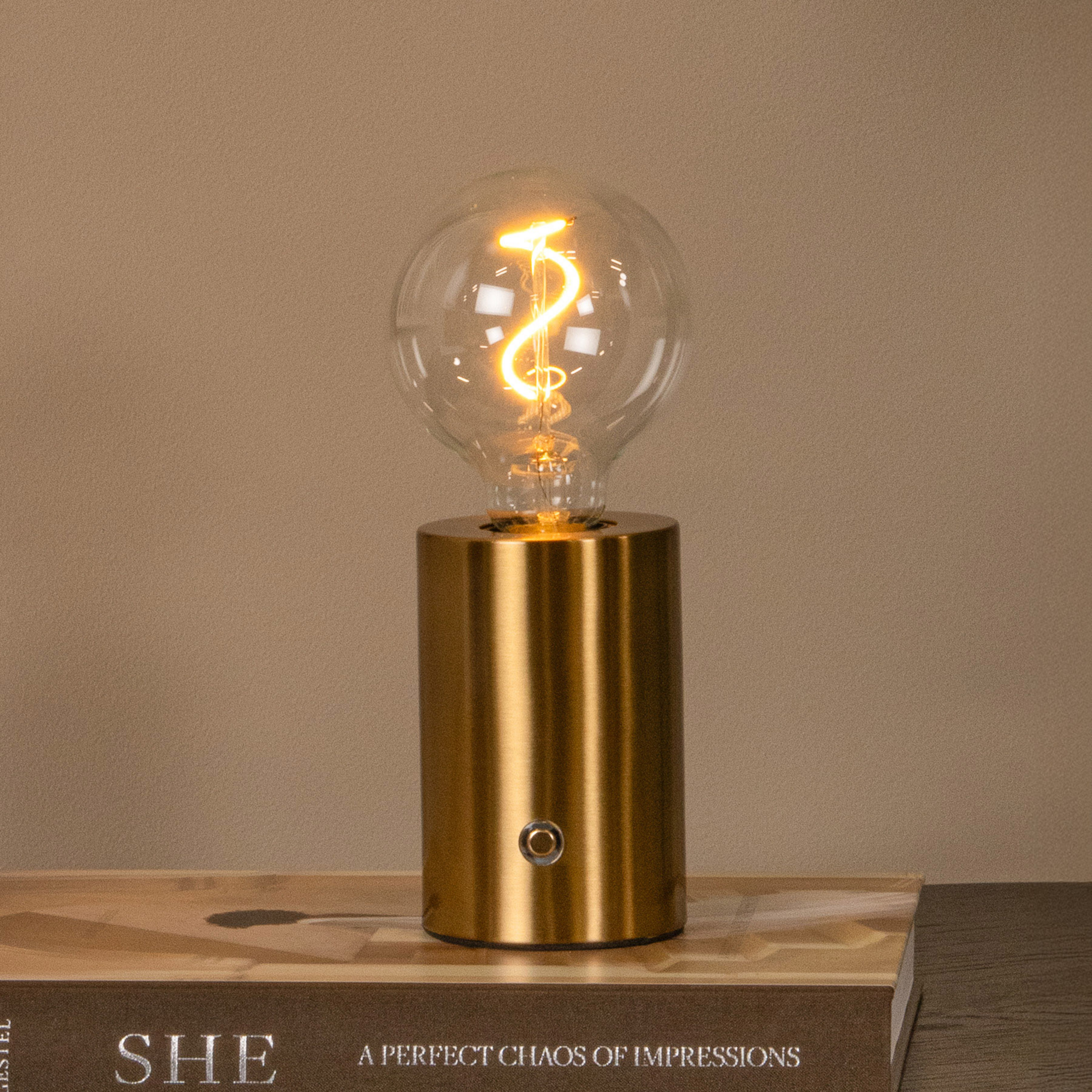 Akku-Tischlampe Vivo, messingfarben, Höhe 22 cm, Metall