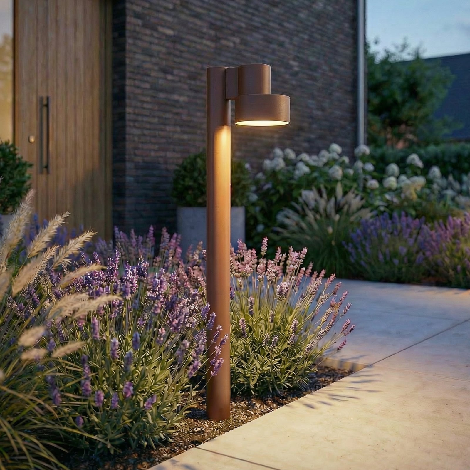 Elune LED-gatelampe, brun, IP44, høyde 77 cm – Lucande