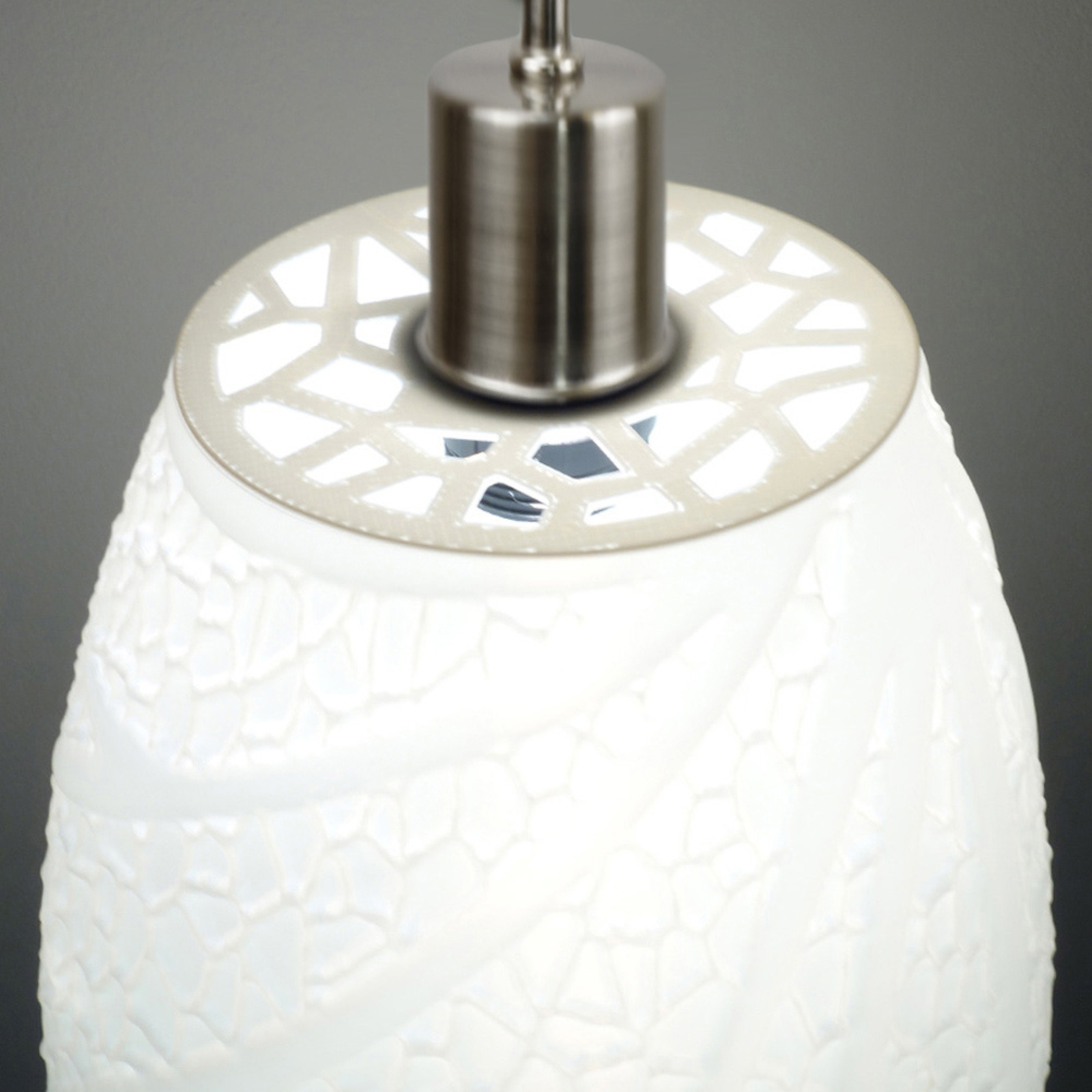 Flora - oblikovalsko viseče svetilo iz 3D tiskalnika