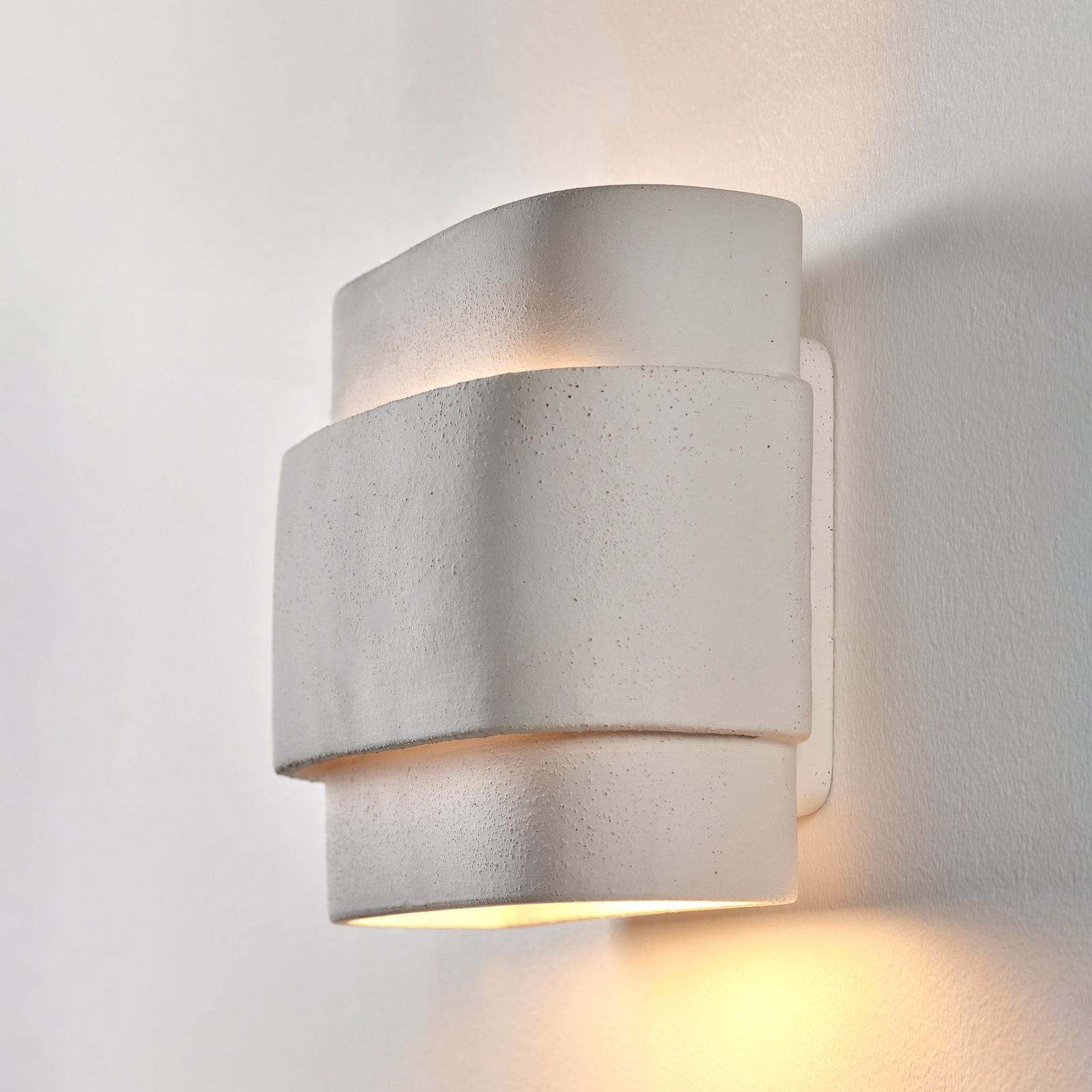 BEIGE LOUIS 01 væglampe, op/ned, stentøj, E14 – Serax BEIGE LOUIS 01 væglampe, op/ned, stentøj, E14 – Serax