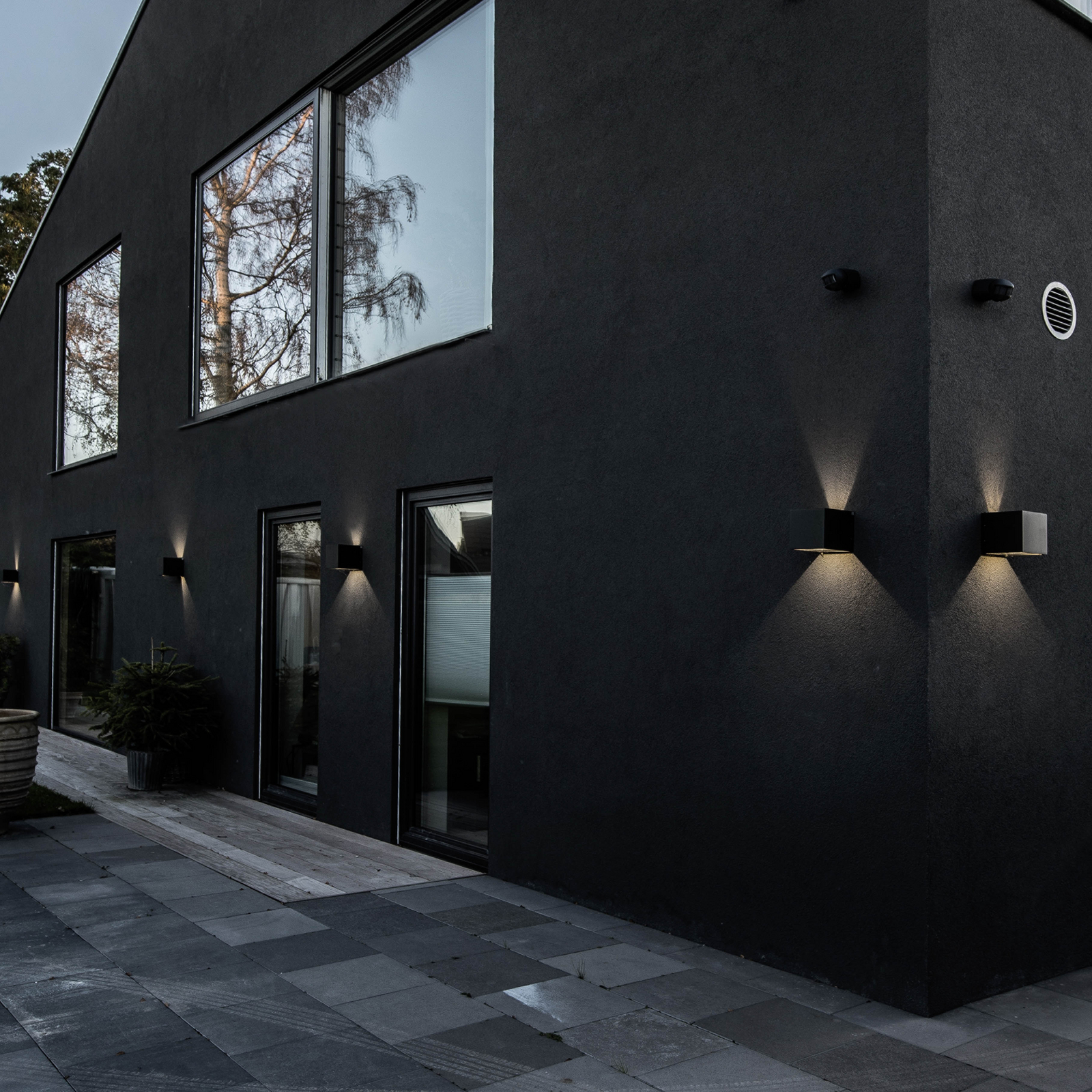 Foco empotrable downlight LED para exteriores Cube, negro, IP54, 15 cm,