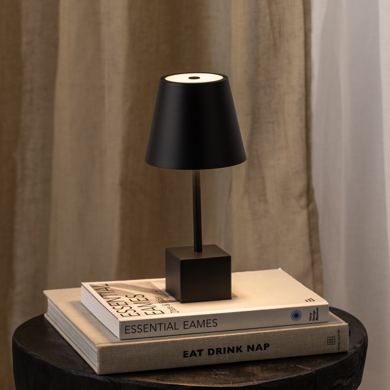 Janea Cube Portable Bordlampe Dim. IP54 Sort - Lindby