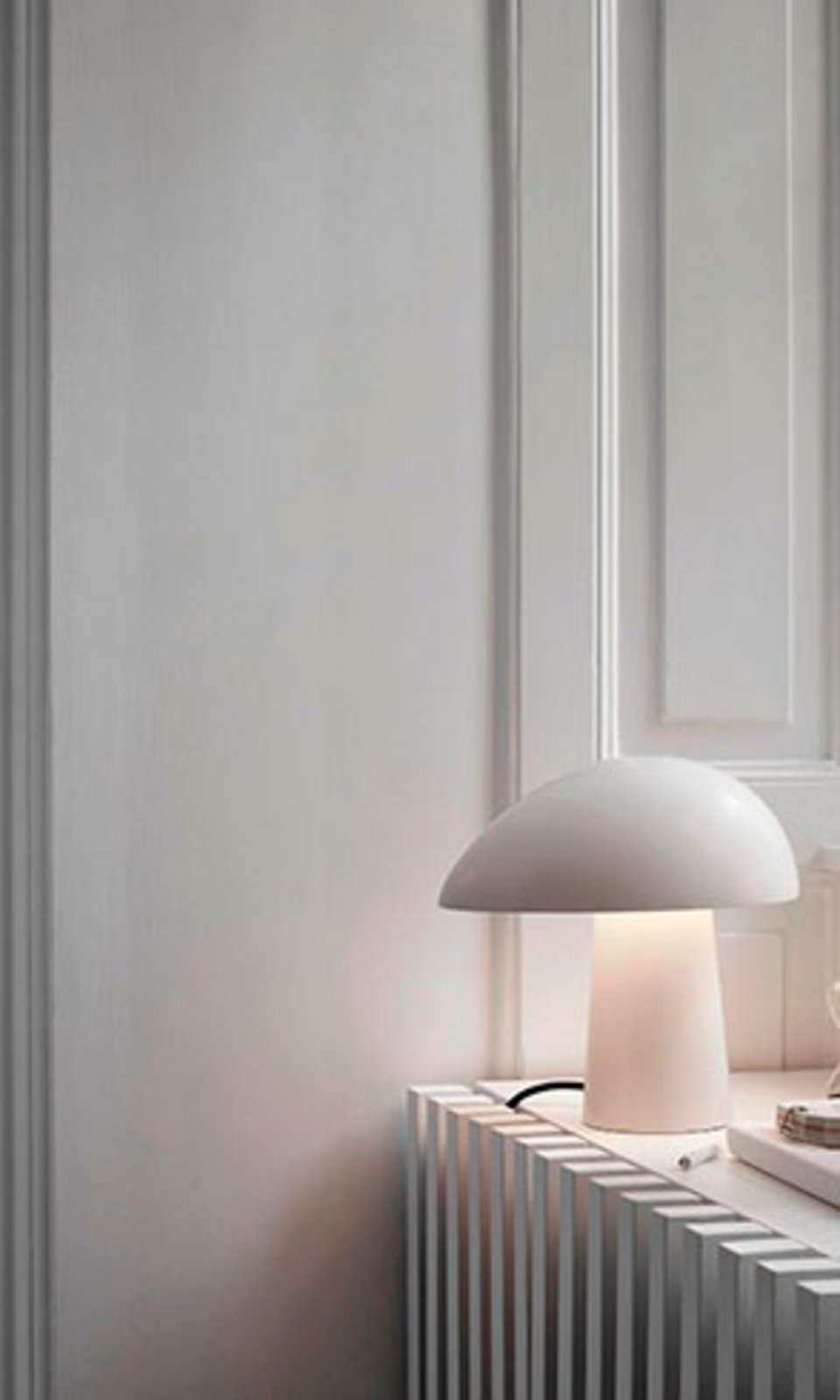 Night Owl Stolní Lampa Matte Smokey White - Fritz Hansen