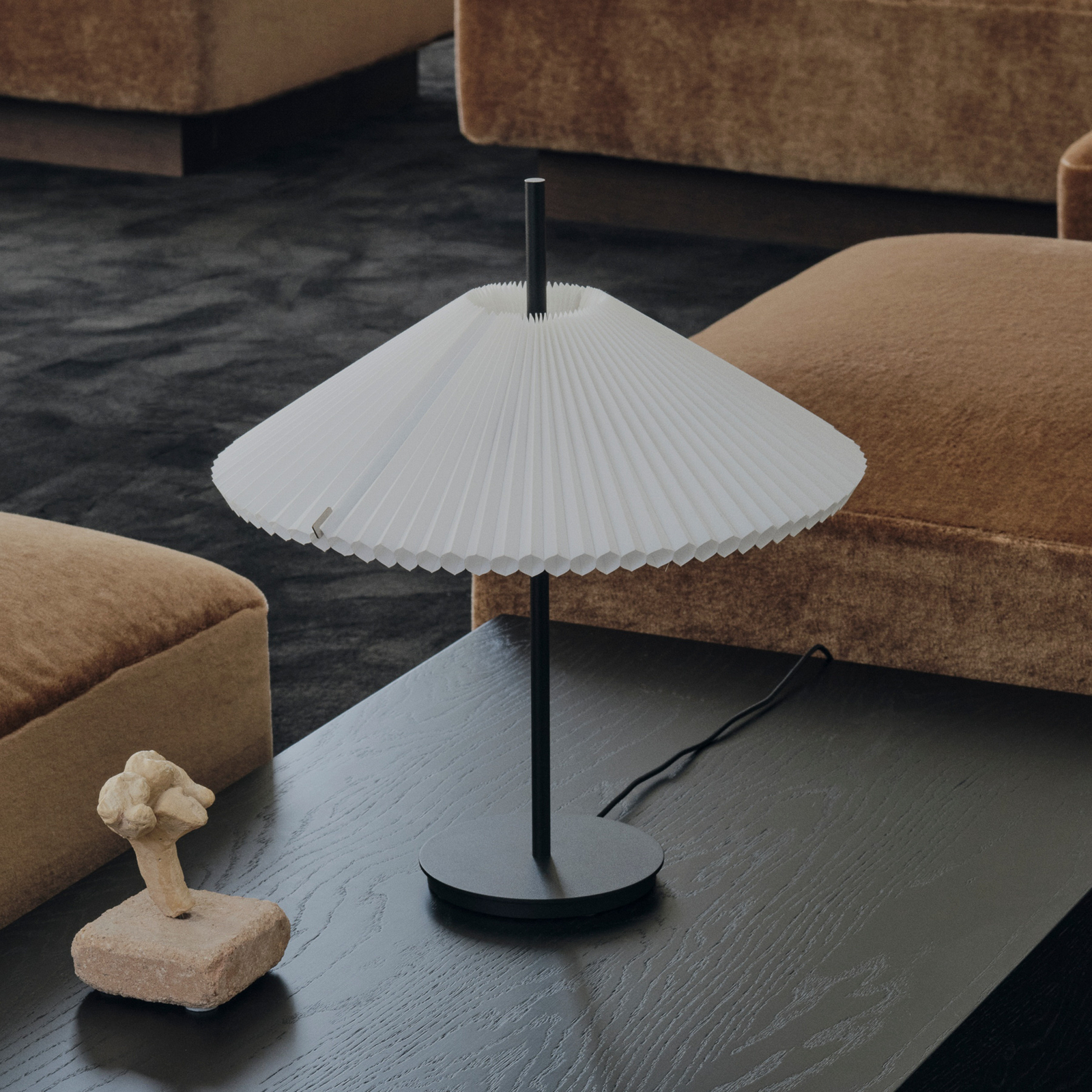 New Works Nebra LED table lamp, black and white, 45 cm, fabric