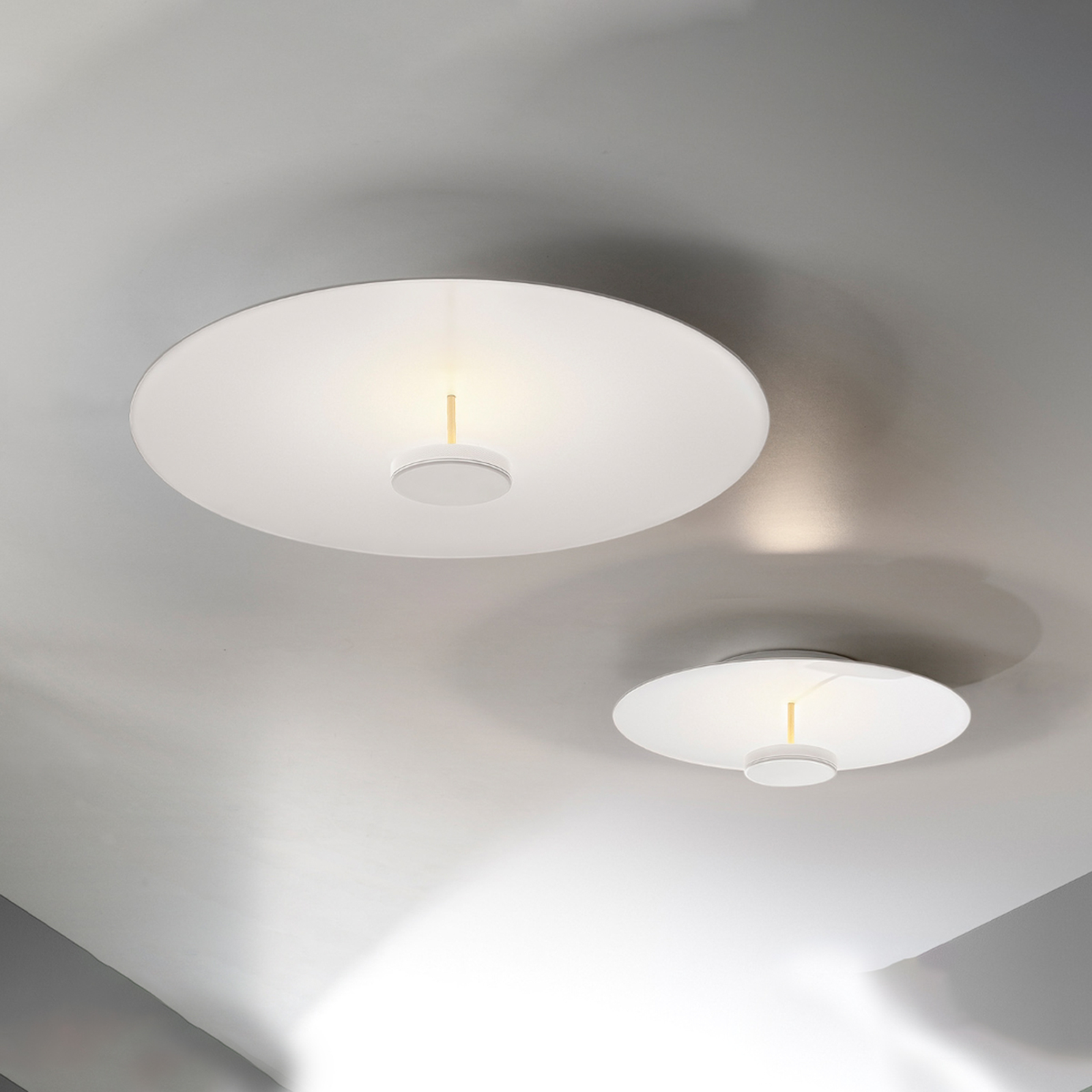 OLEV Overfly Plus LED-taklampa vit