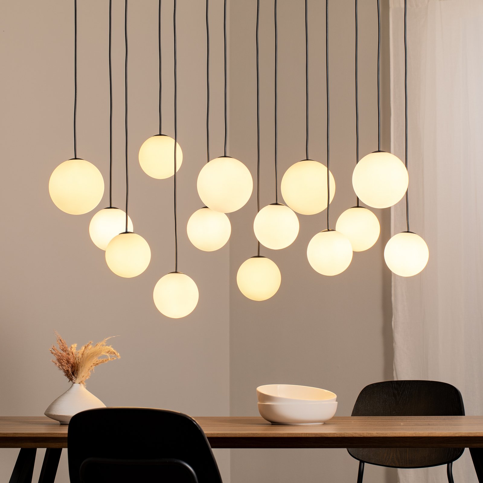 Viseća lampa SNOWBALL, opalno staklo/crna, 100 x 34 cm, 14 x G9