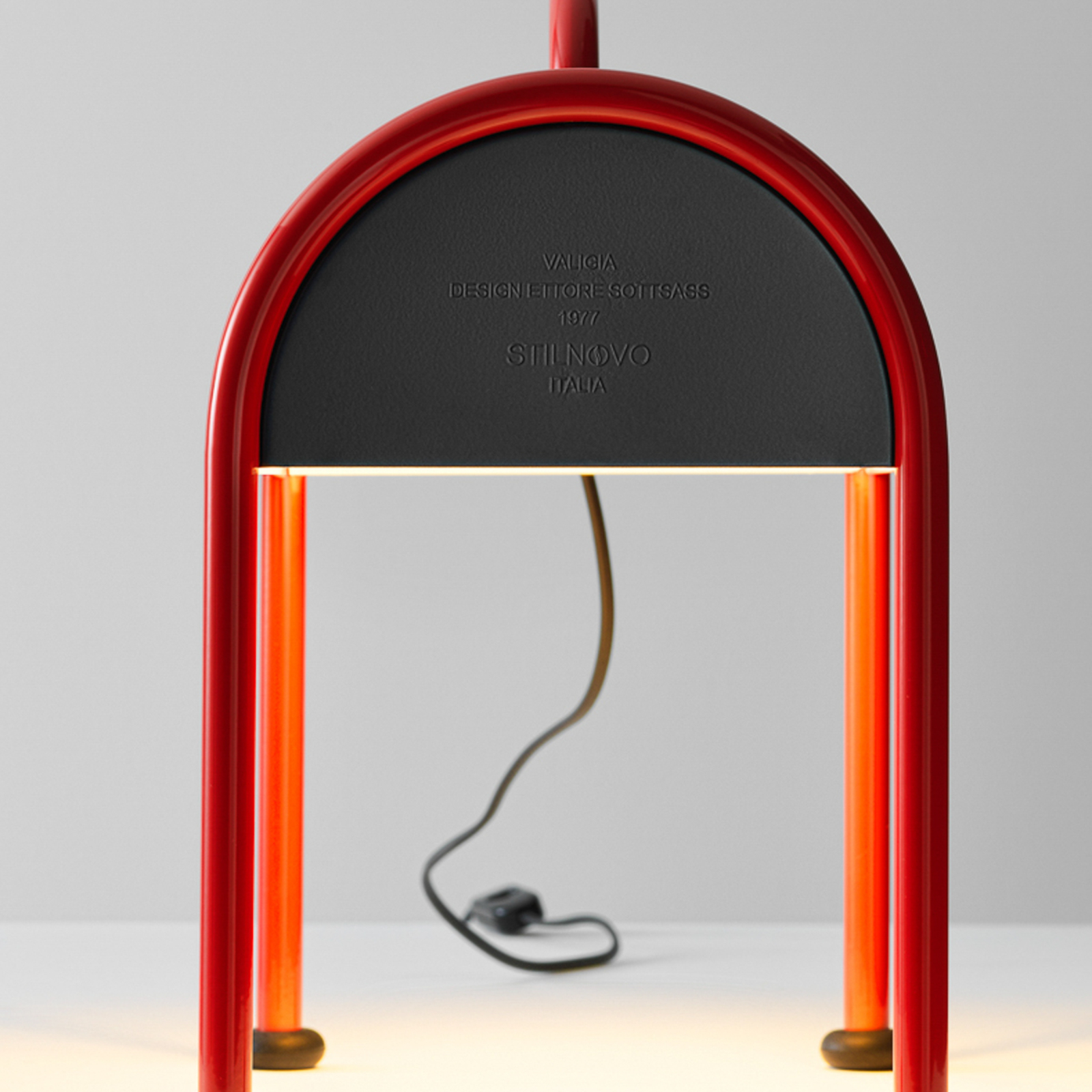 Stilnovo Valigia lámpara de mesa y pie LED