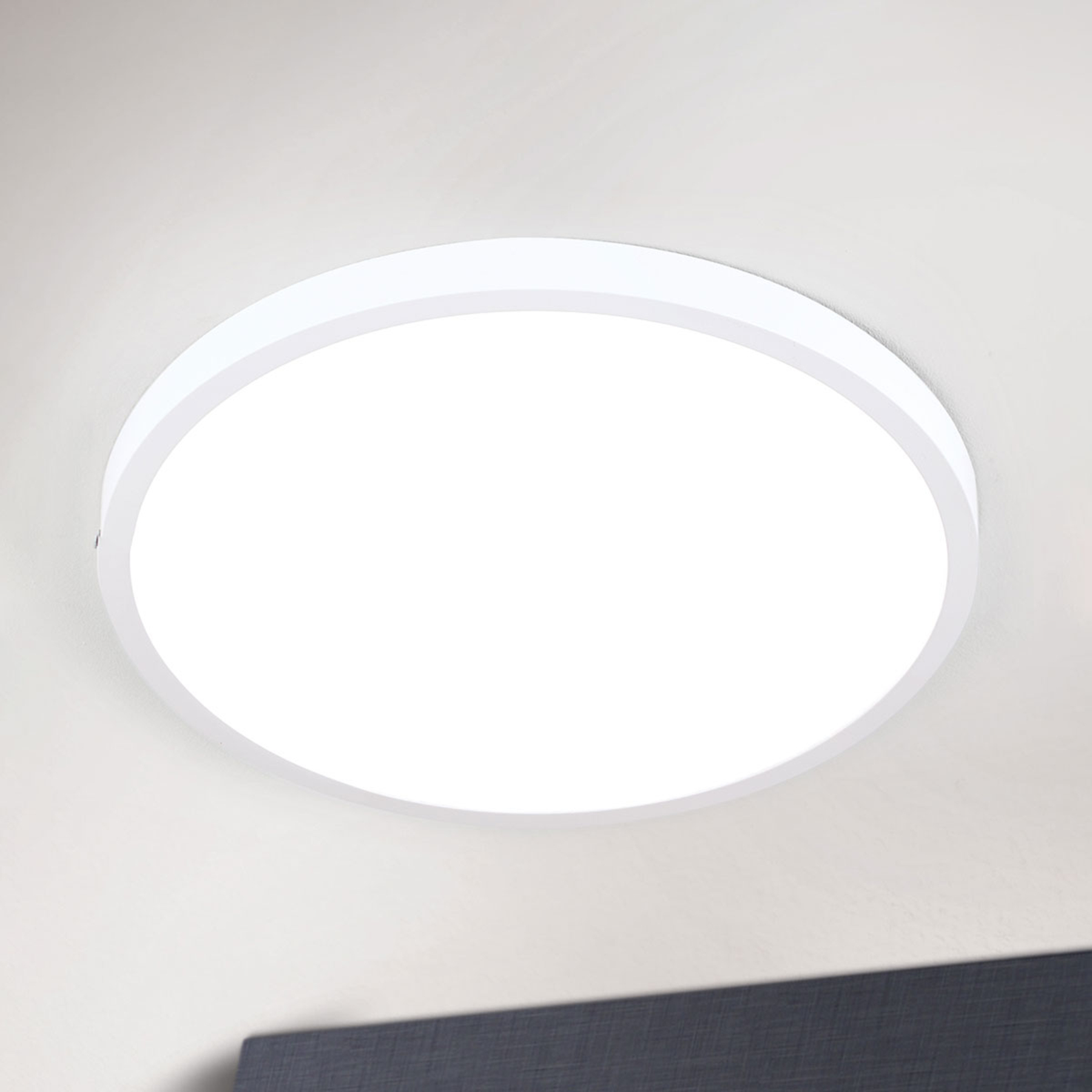 LED-Deckenlampe Marrie Strahler Spots Zweiflammig Schwarz Stange Lindby Leuchte
