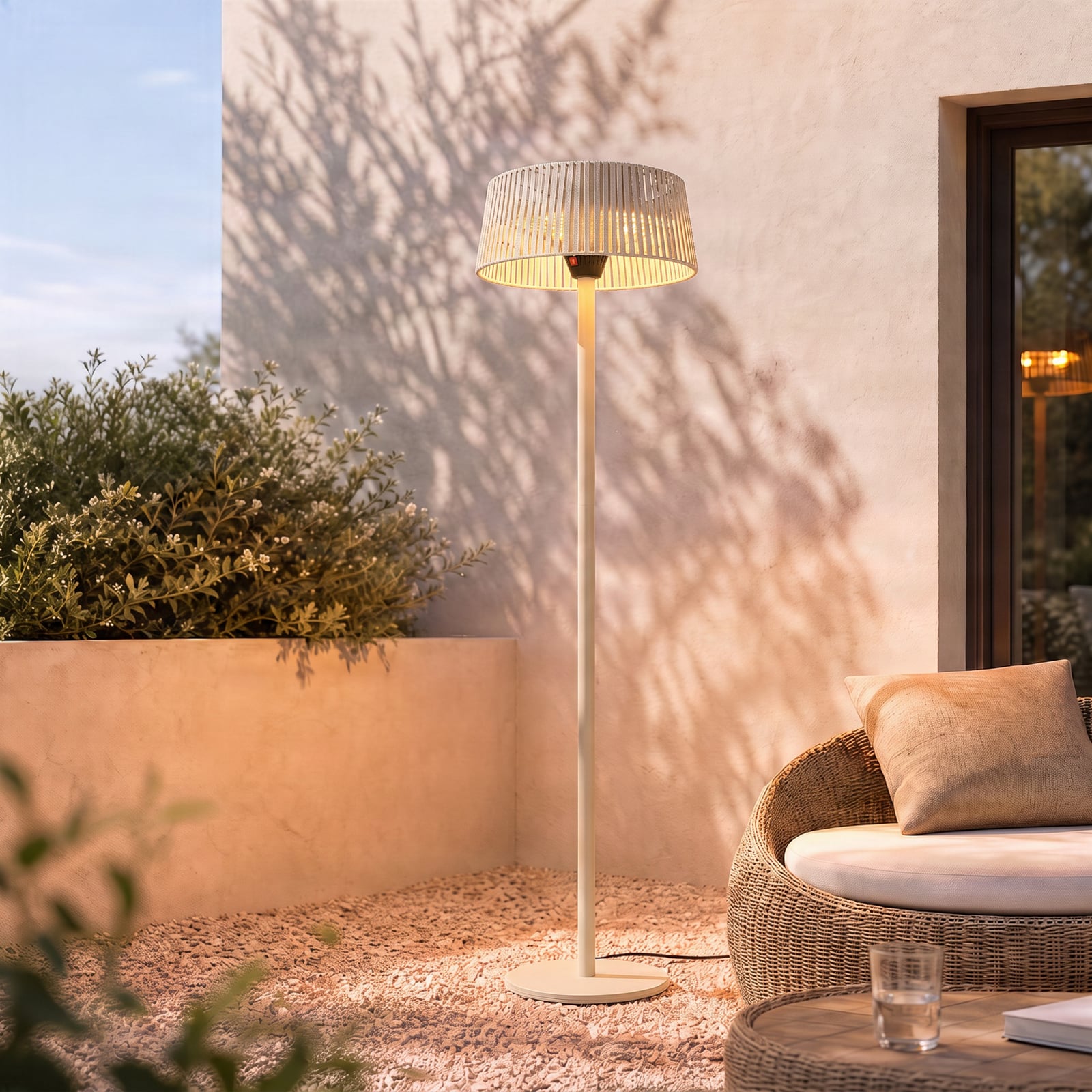 Radiateur rayonnant sur pied Pyravo, beige, 200 cm, aluminium, IP44 - Lucande Radiateur rayonnant sur pied Pyravo, beige, 200 cm, aluminium, IP44 - Lucande