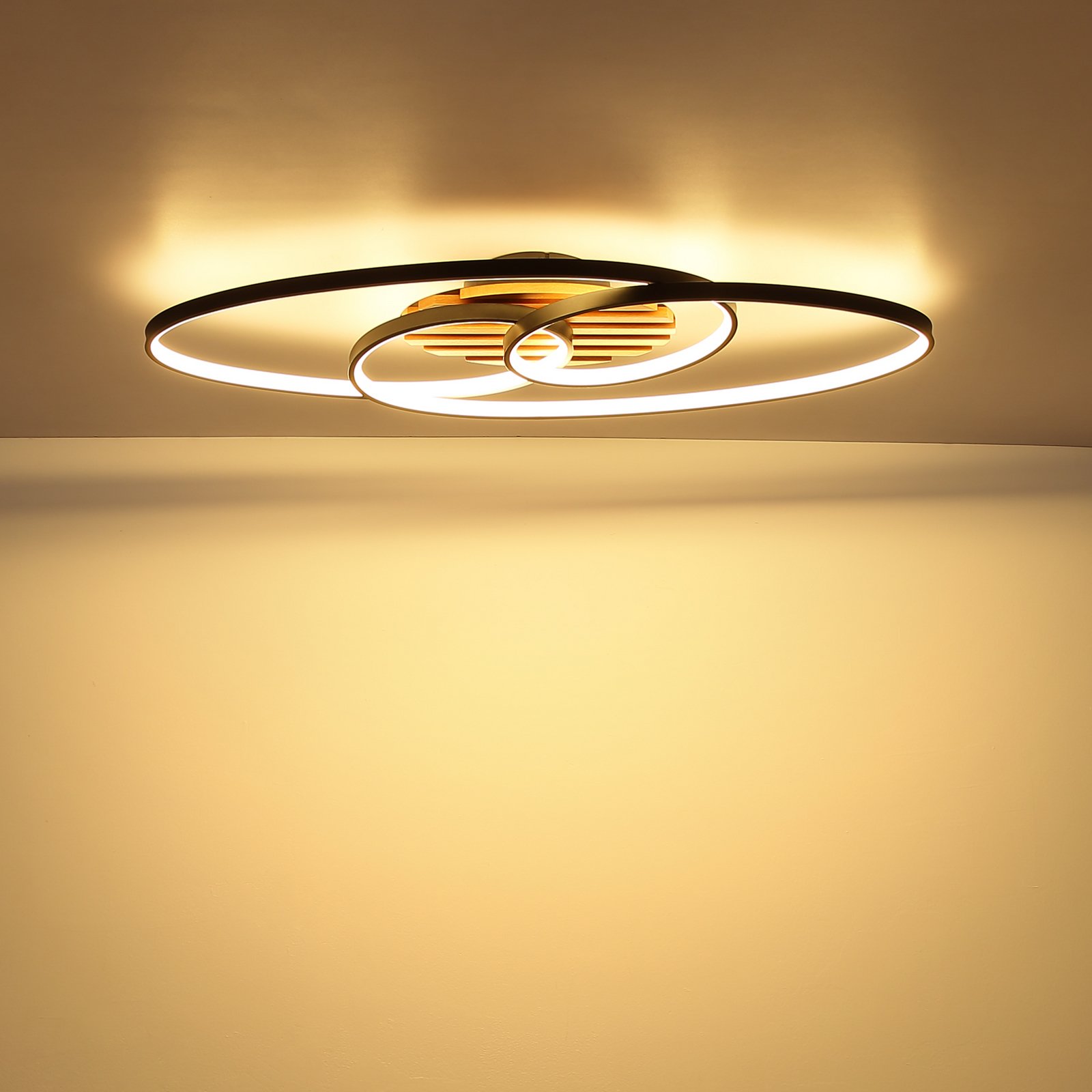 LED lubų šviestuvas „Tisha I“, matinis juodas/medis, ilgis 85 cm