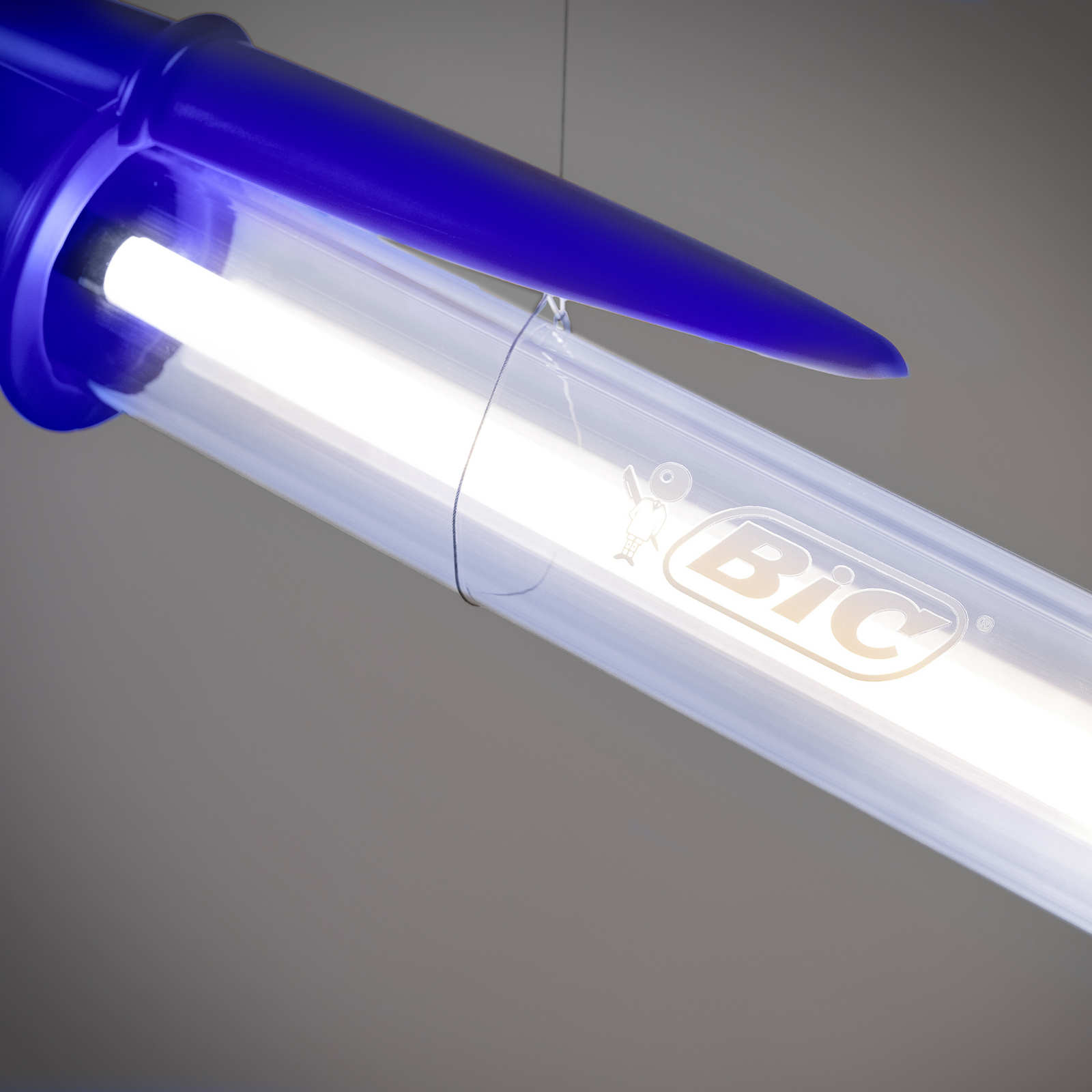 BIC LED-Pendelleuchte, blau, Länge 173 cm - Seletti BIC LED-Pendelleuchte, blau, Länge 173 cm - Seletti