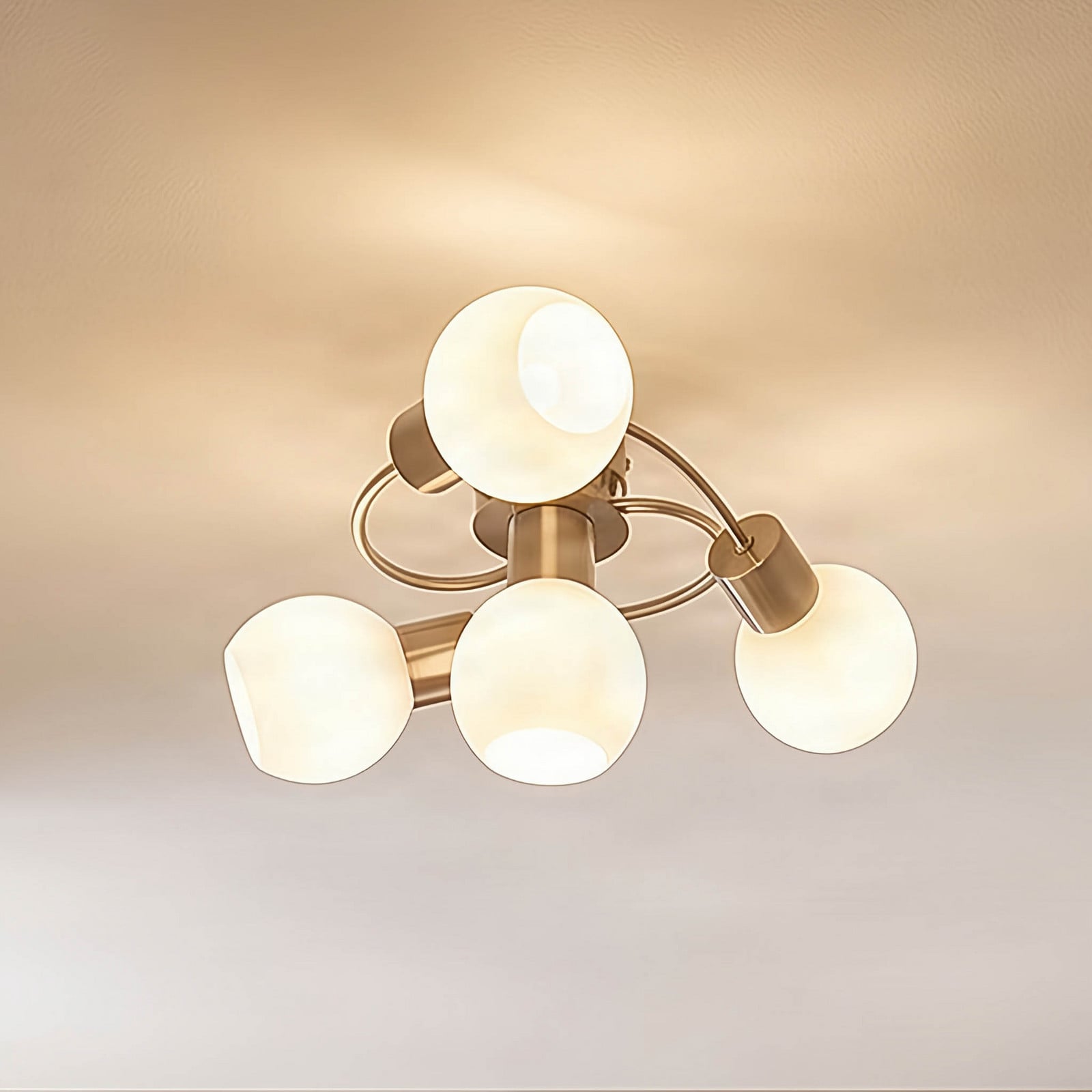 Lindby taklampa Ciala, 43 cm, 4 lampor, nickelfärgad, glas