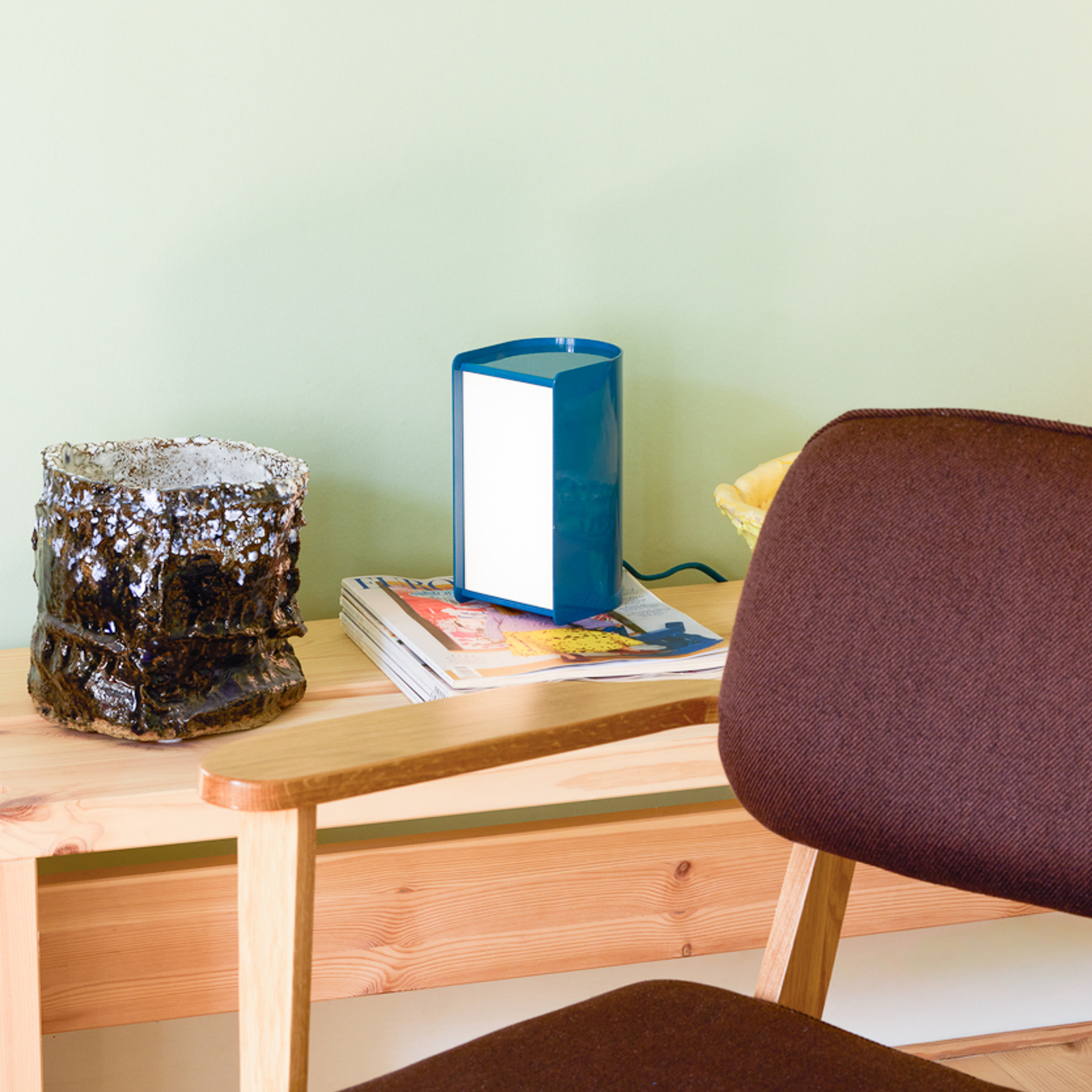 BOOK LED-bordslampa, höjd 30 cm, petrol – Hübsch