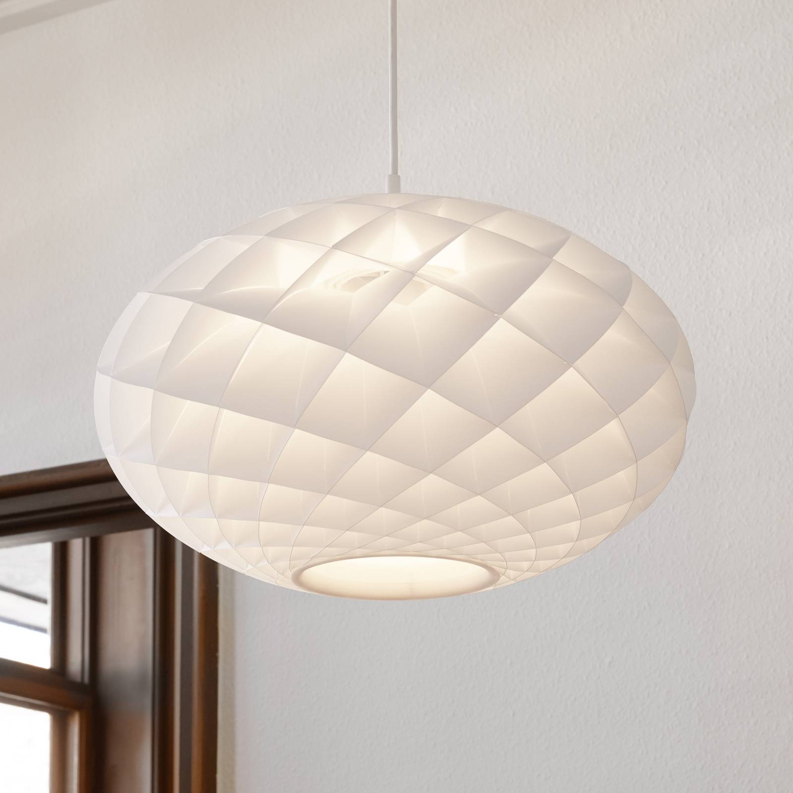 Louis Poulsen Patera Oval wisząca E27 biała Ø 50cm