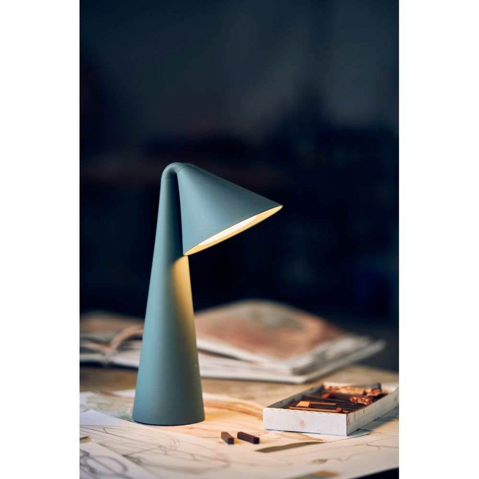 FRANDSEN LED φορητή επιτραπέζια λάμπα Ami, καφέ, 32 cm, ρυθμιζόμενη ένταση FRANDSEN LED φορητή επιτραπέζια λάμπα Ami, καφέ, 32 cm, ρυθμιζόμενη ένταση