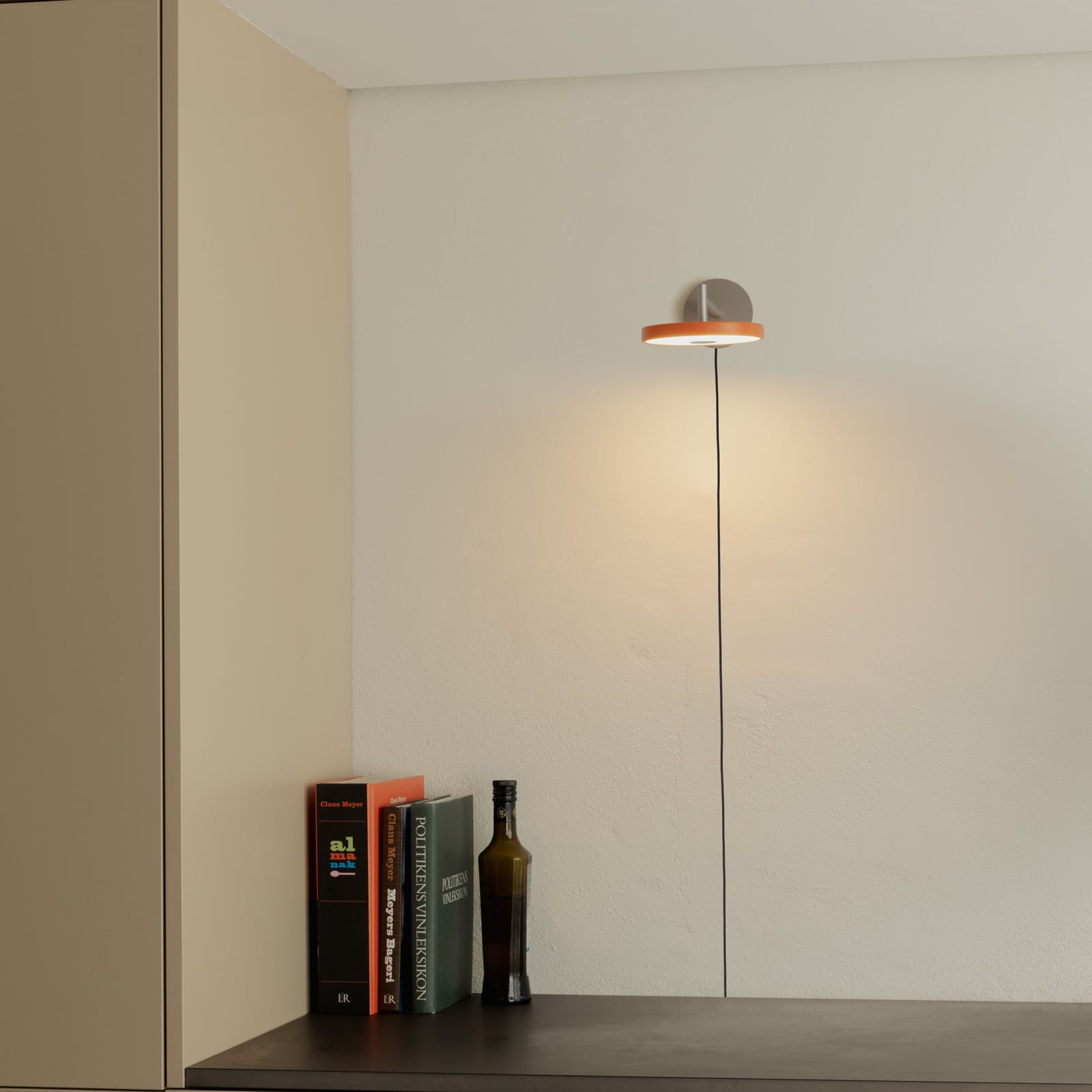 Asteria Short LED-Wandlampe, orange, Stahl, Stecker - UMAGE