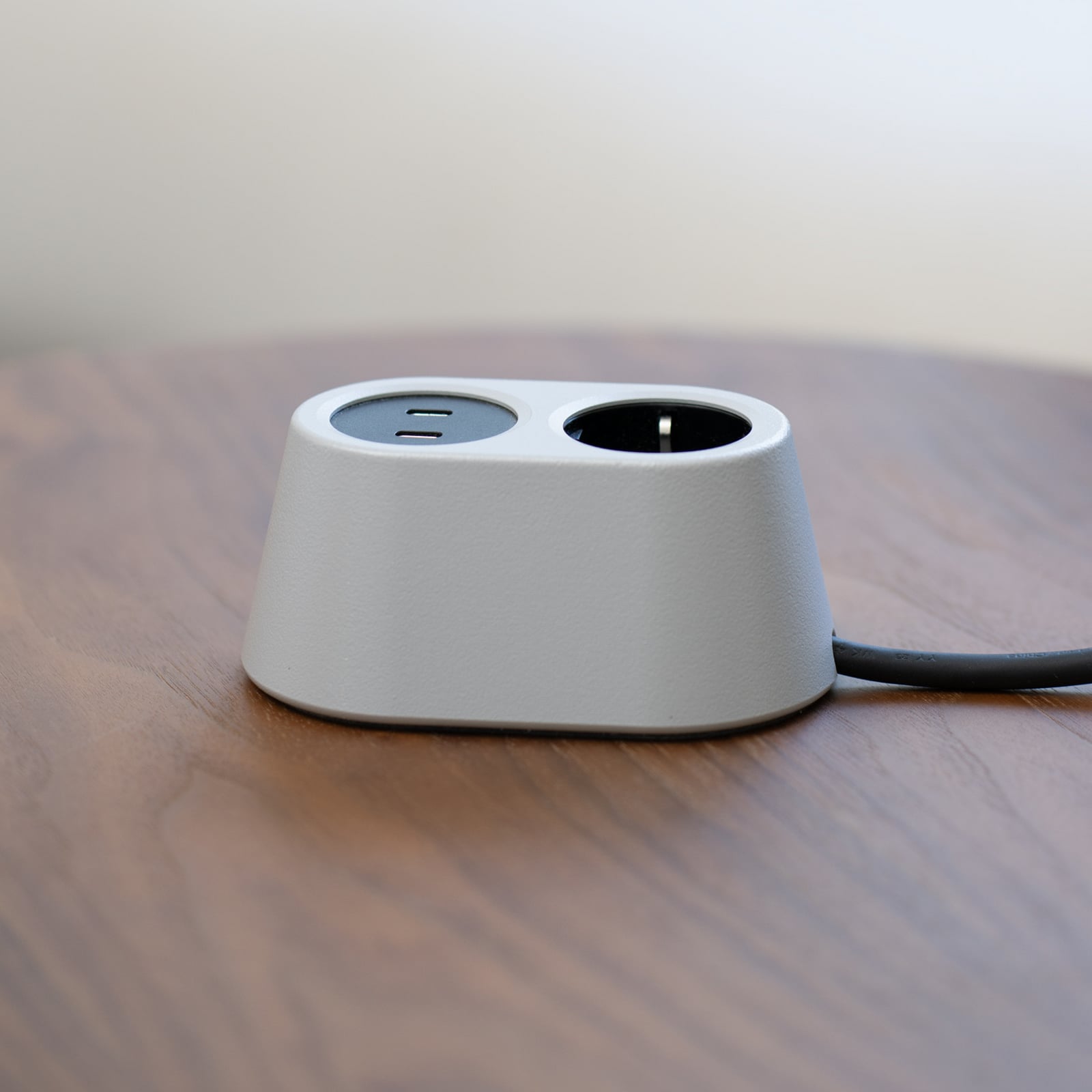 Prise NOMAD BLOCK en aluminium 1 x type F + USB - Fonction de moulage Prise NOMAD BLOCK en aluminium 1 x type F + USB - Fonction de moulage