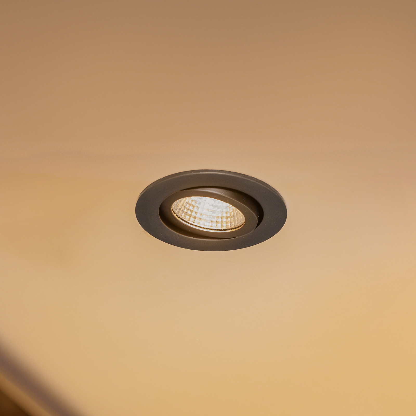 BRUMBERG LED прожектор за вграждане 38° кръгъл черен 3000K