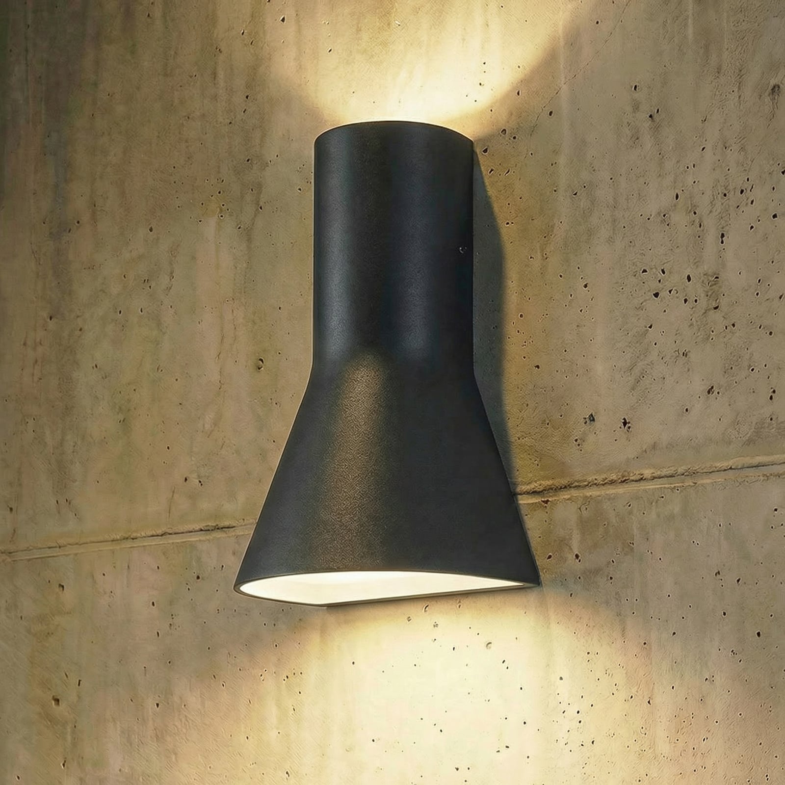 Zephy LED-ulkoseinälamppu, ylös/alas, musta, CCT - Lucande