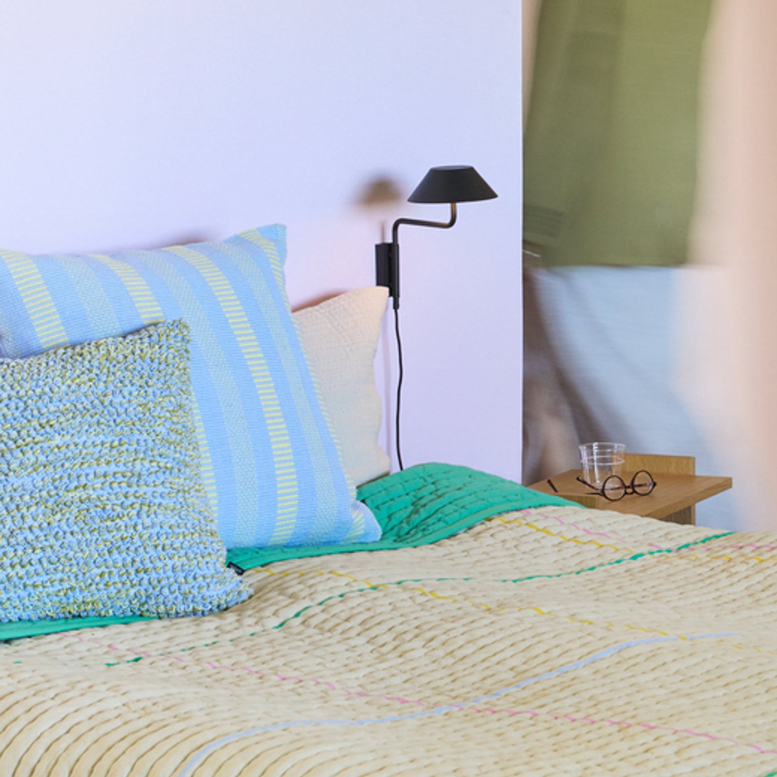 Cuscino Morph azzurro, larghezza 60 cm - Hübsch