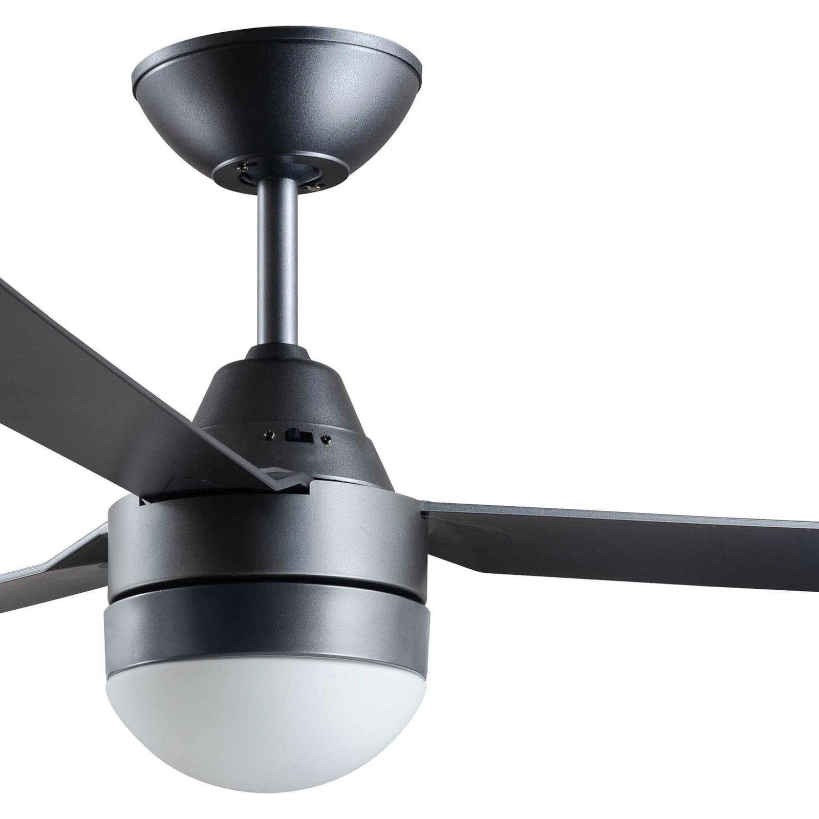 Megara Deckenventilator mit Licht titan 122cm leise - Beacon