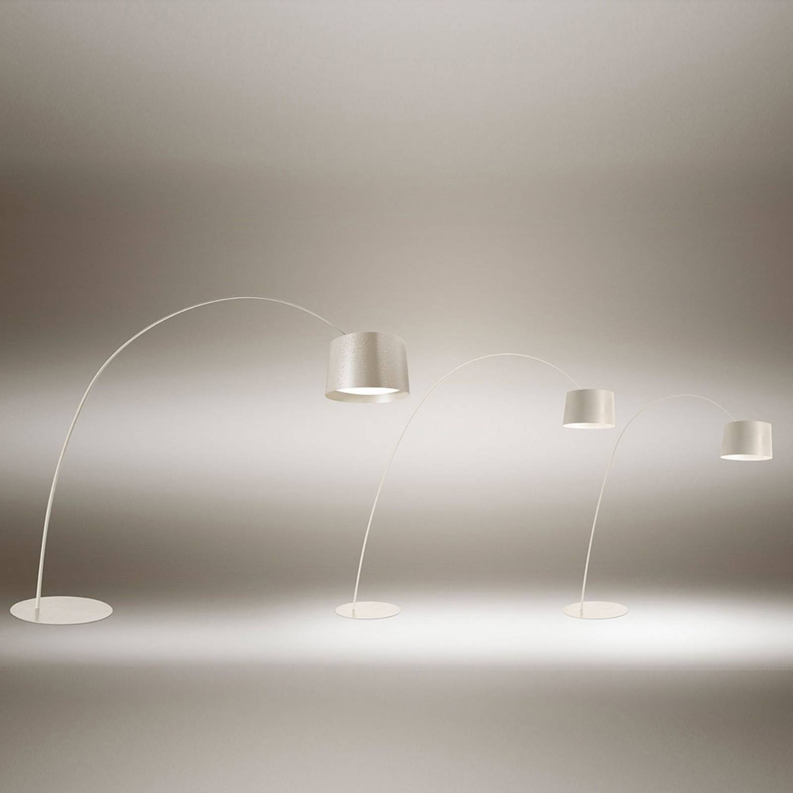 Foscarini Twiggy lampa stojąca LED kremowa