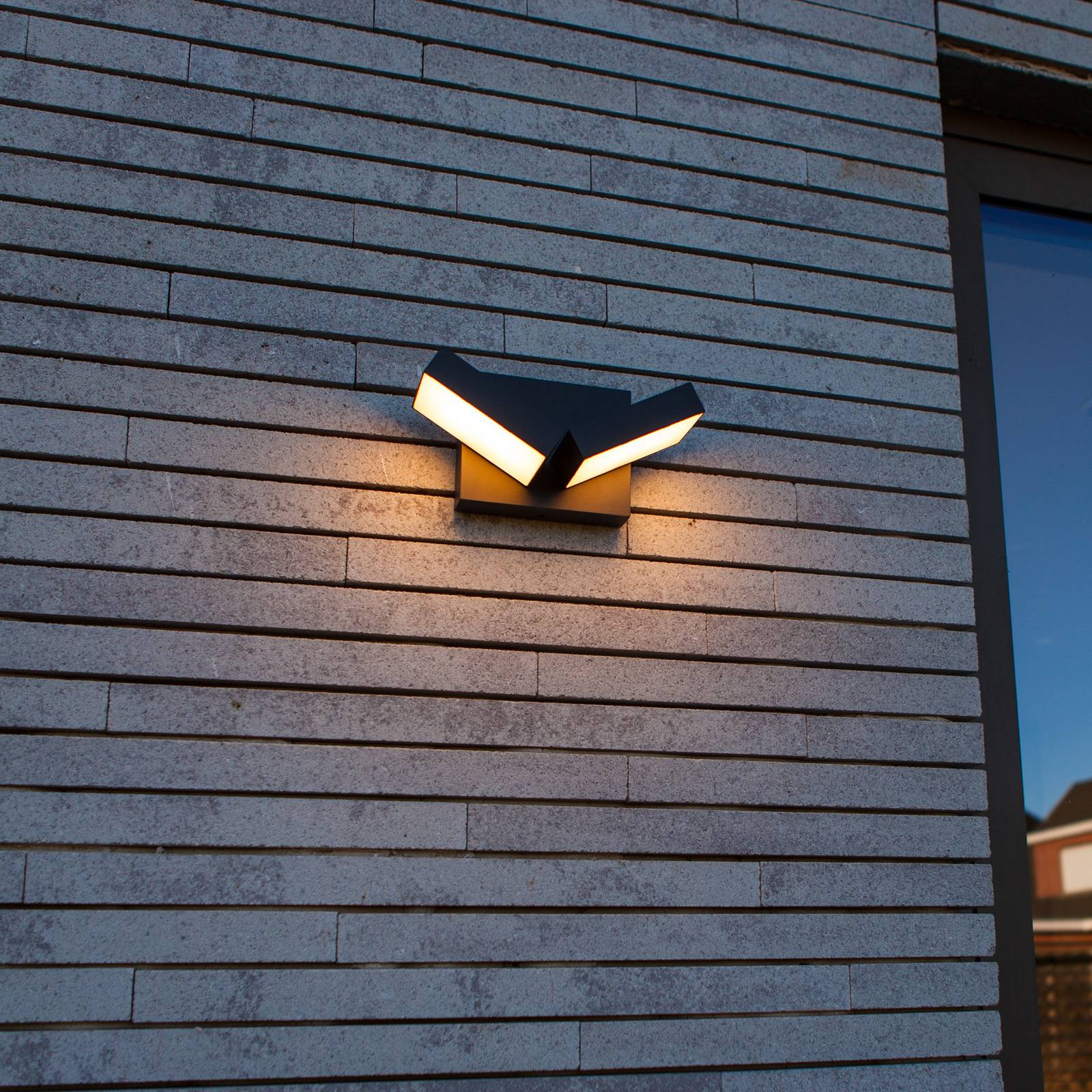 LUTEC LED buiten wandlamp TWISTO, donkergrijs, breedte 15 cm, IP65