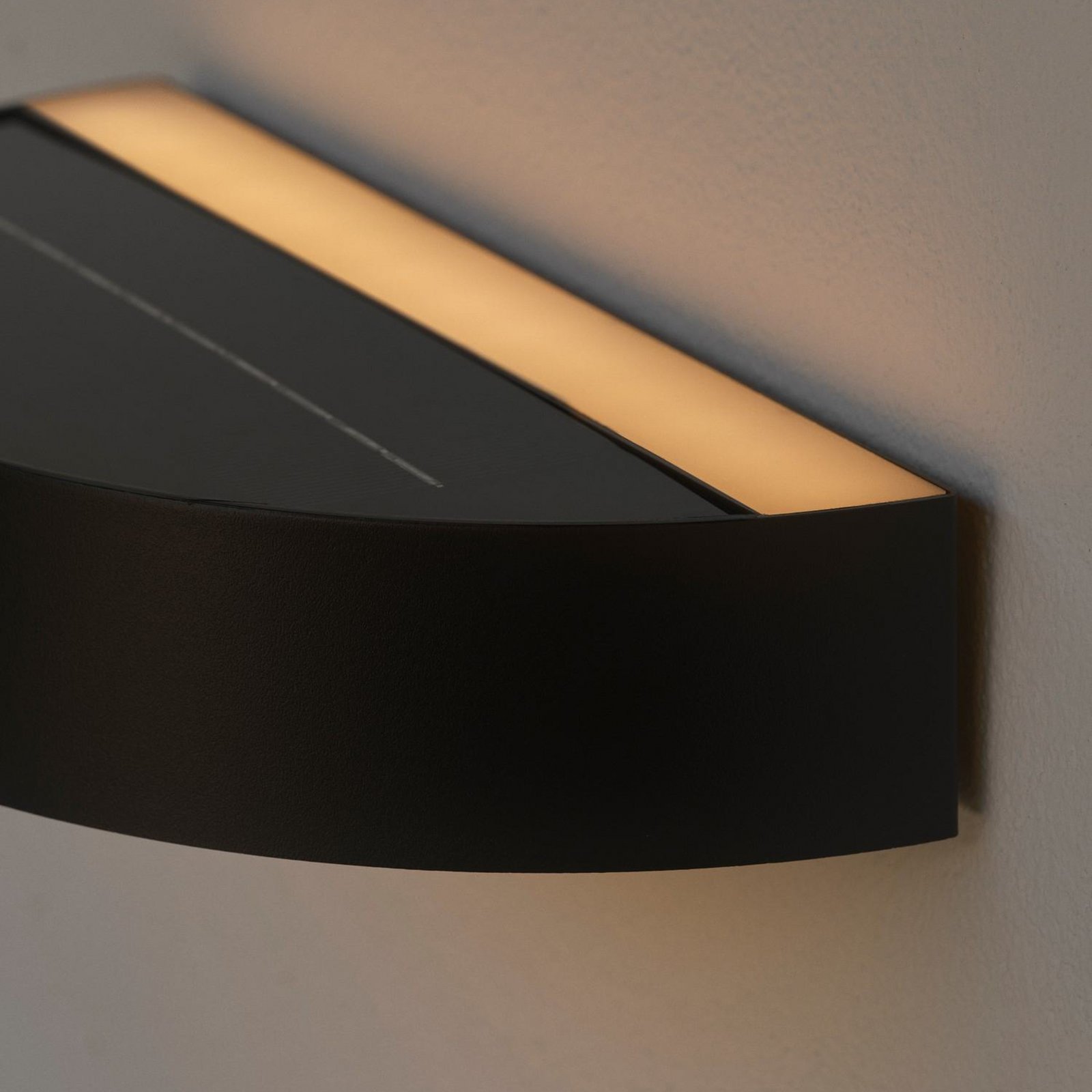 LED-Solar-Außenwandleuchte Monay Round, schwarz, IP44