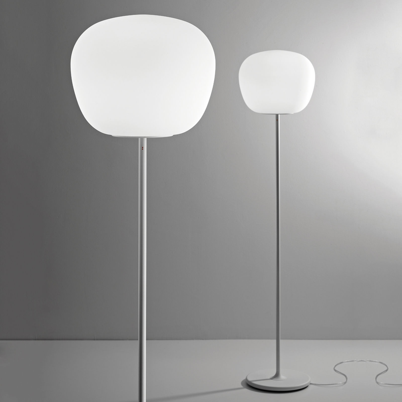 Aantrekkelijke vloerlamp MOCHI 38 cm