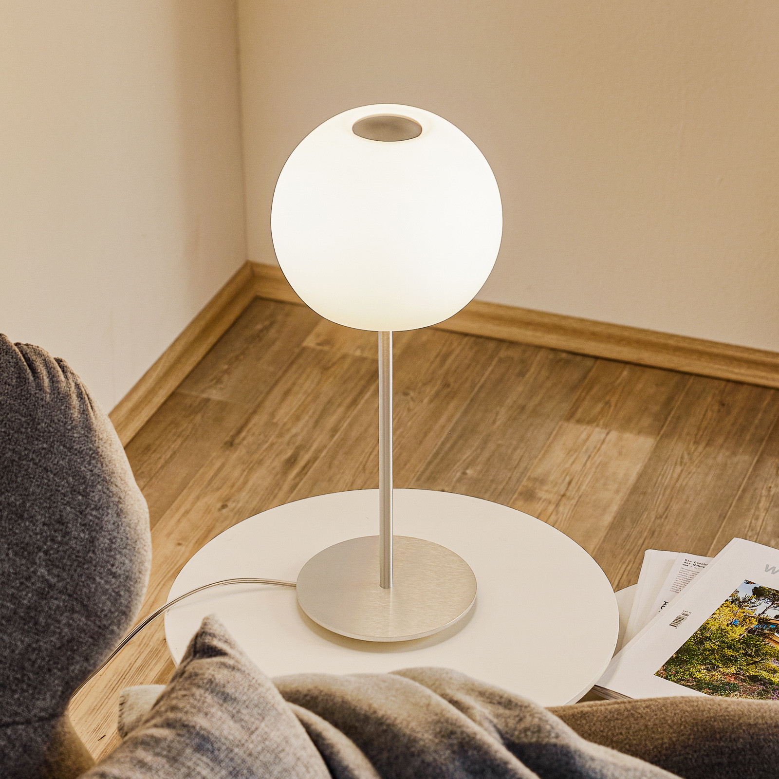 Casablanca Ball lampă de masă înălțime 49 cm - Camera de zi / sufragerie - design - alb aluminiu - Sticlă