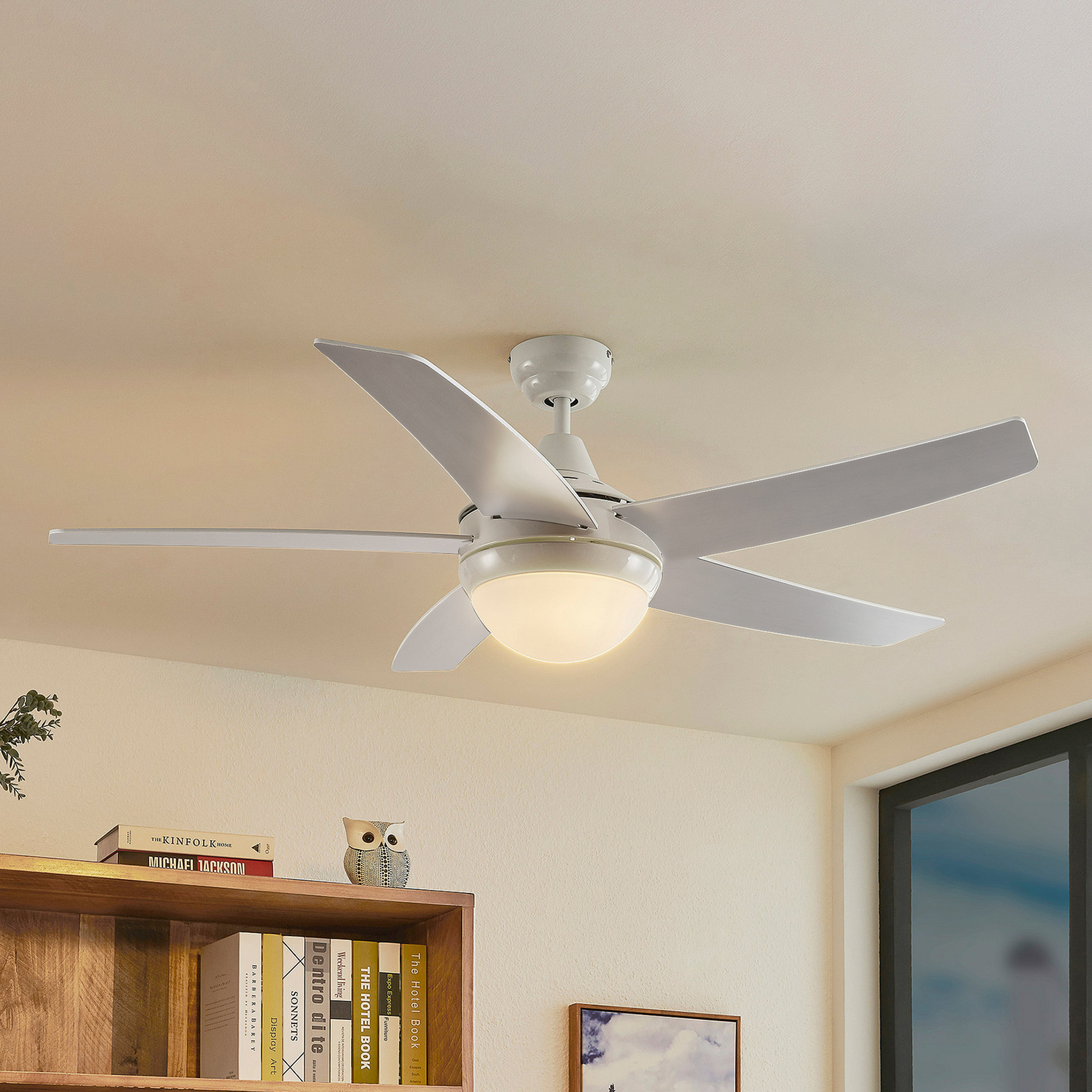 Lindby Deckenventilator mit Licht Auraya, leise, weiß, 130cm