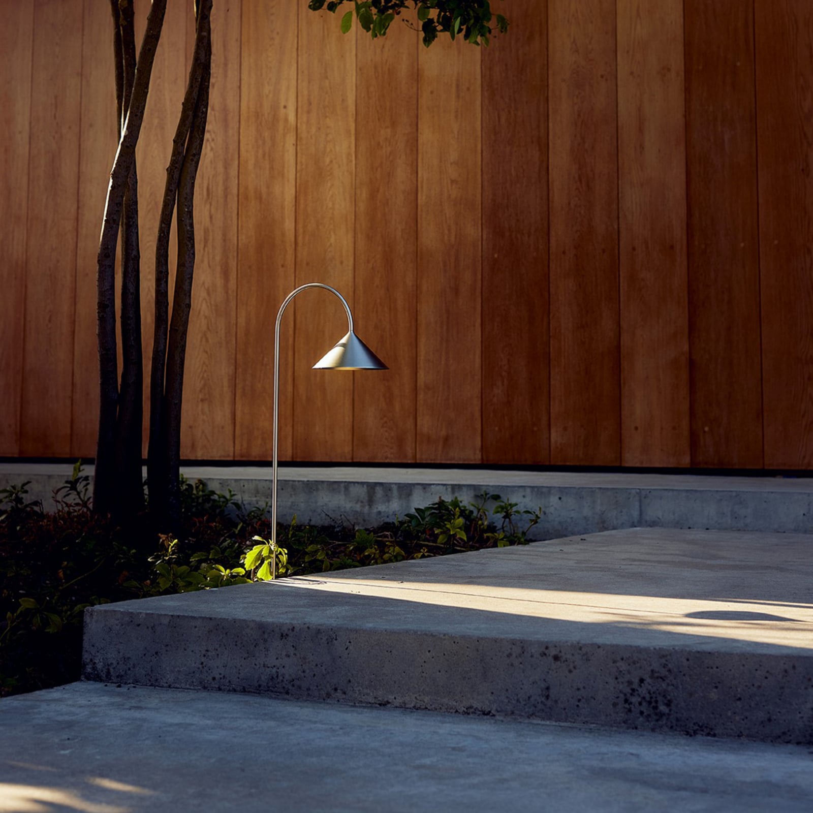 FRANDSEN LED-markspettslampa Grasp, stål, 82 cm, IP44