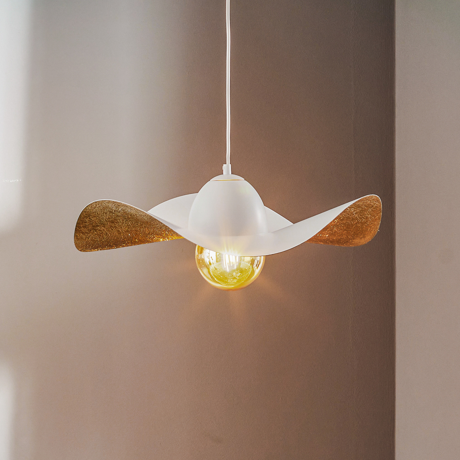 Hanglamp Jil, kap gebogen, wit/goud