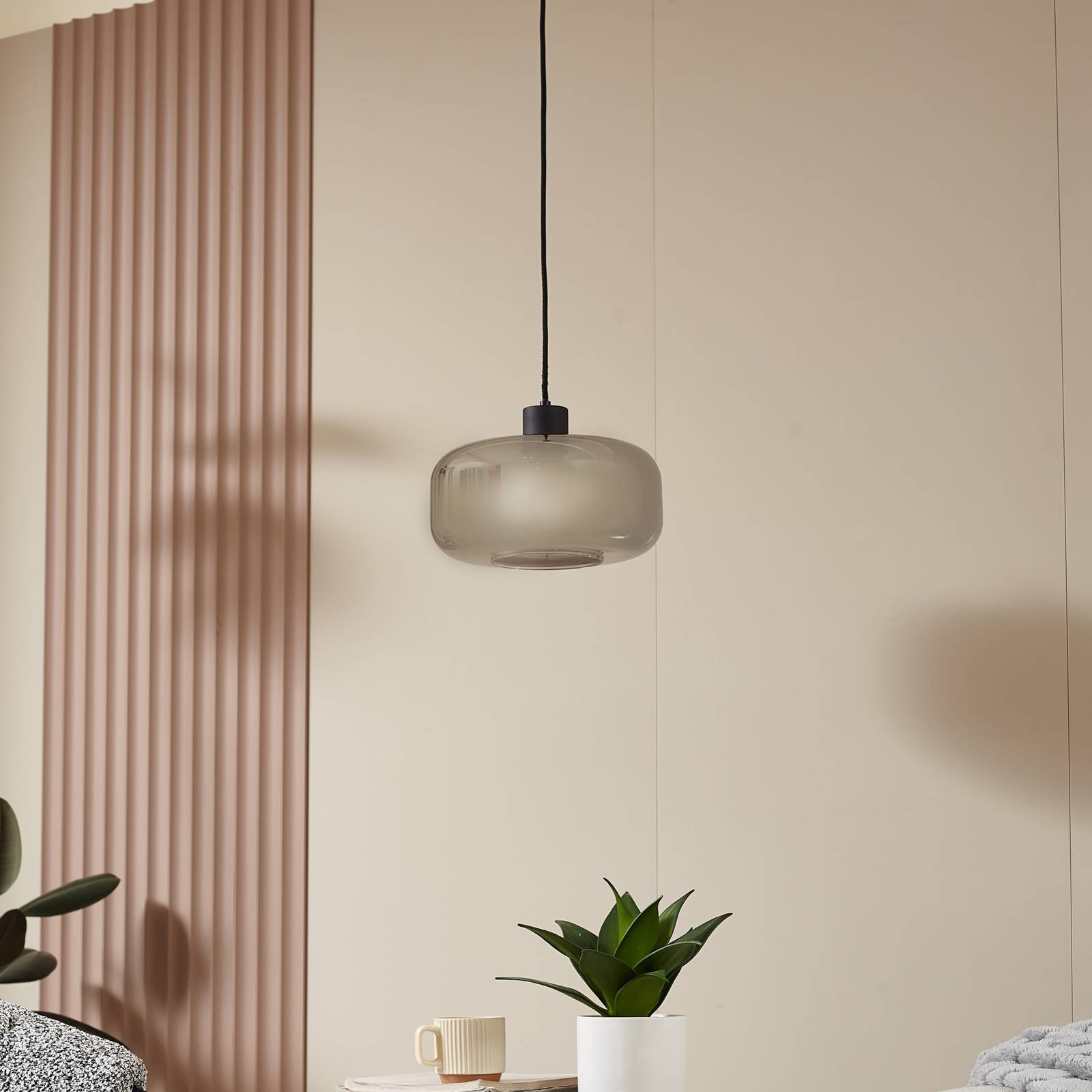Lampa wisząca Lindby Hildur, 1-punktowa, Ø28,5 cm, dymny szary, szkło