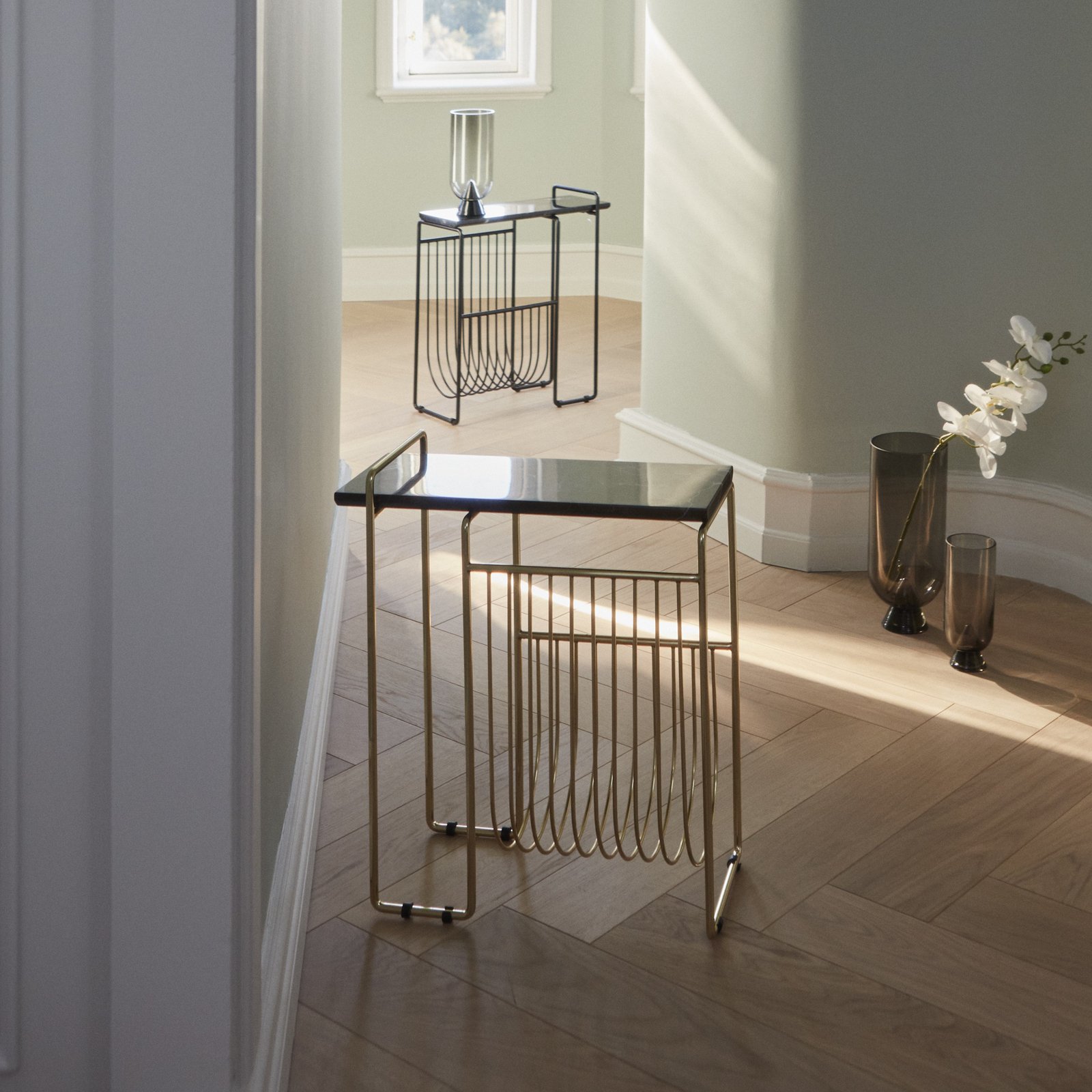 AYTM Magazine rack Sino, side table, gold-coloured