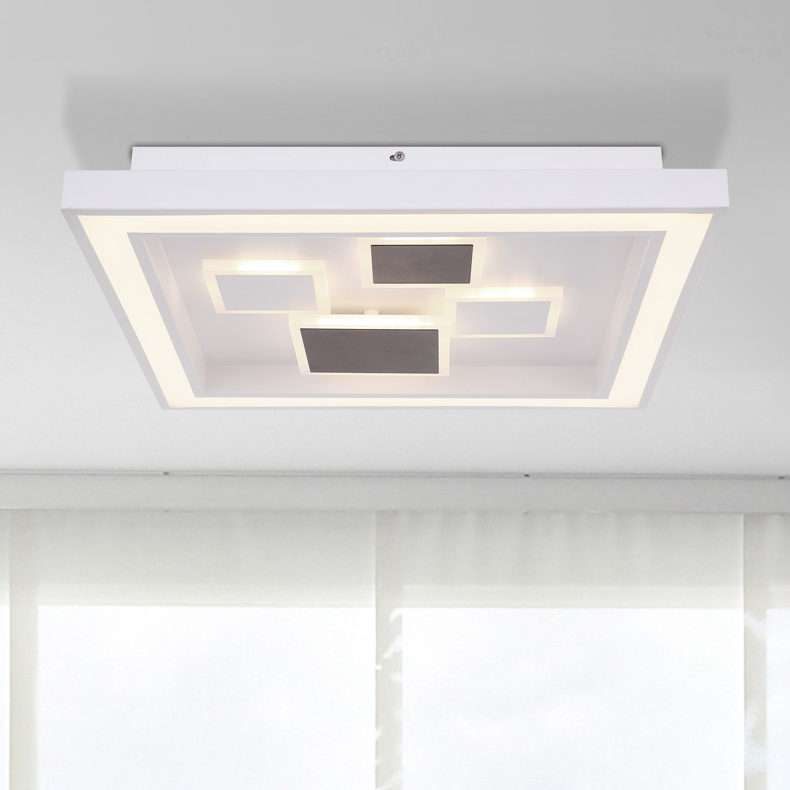 Nolo LED ceiling light, angular, dimmable, CCT