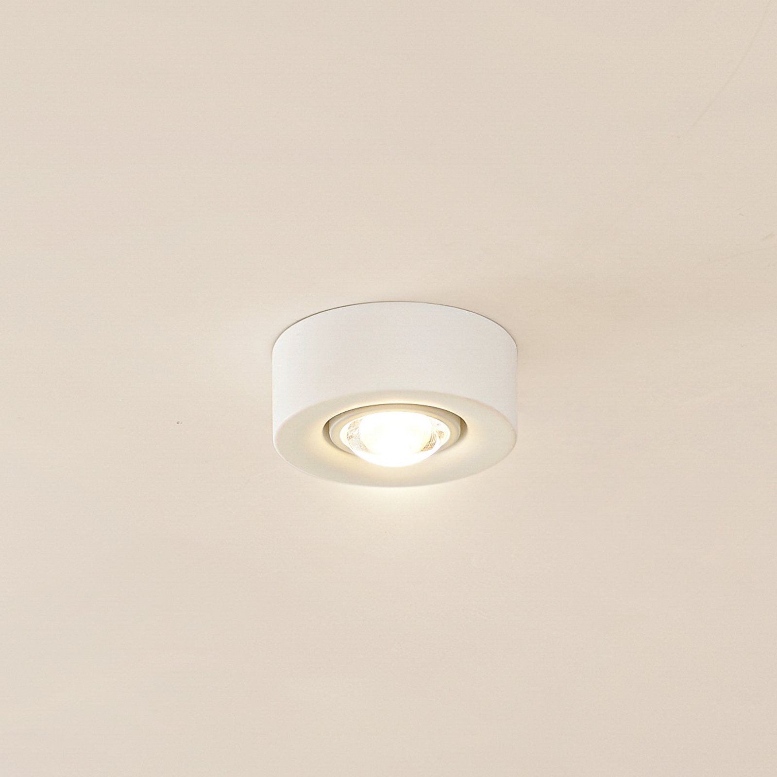 Lindby loftlampe Levia, 1 lyskilde, Ø 14 cm, hvid, gips