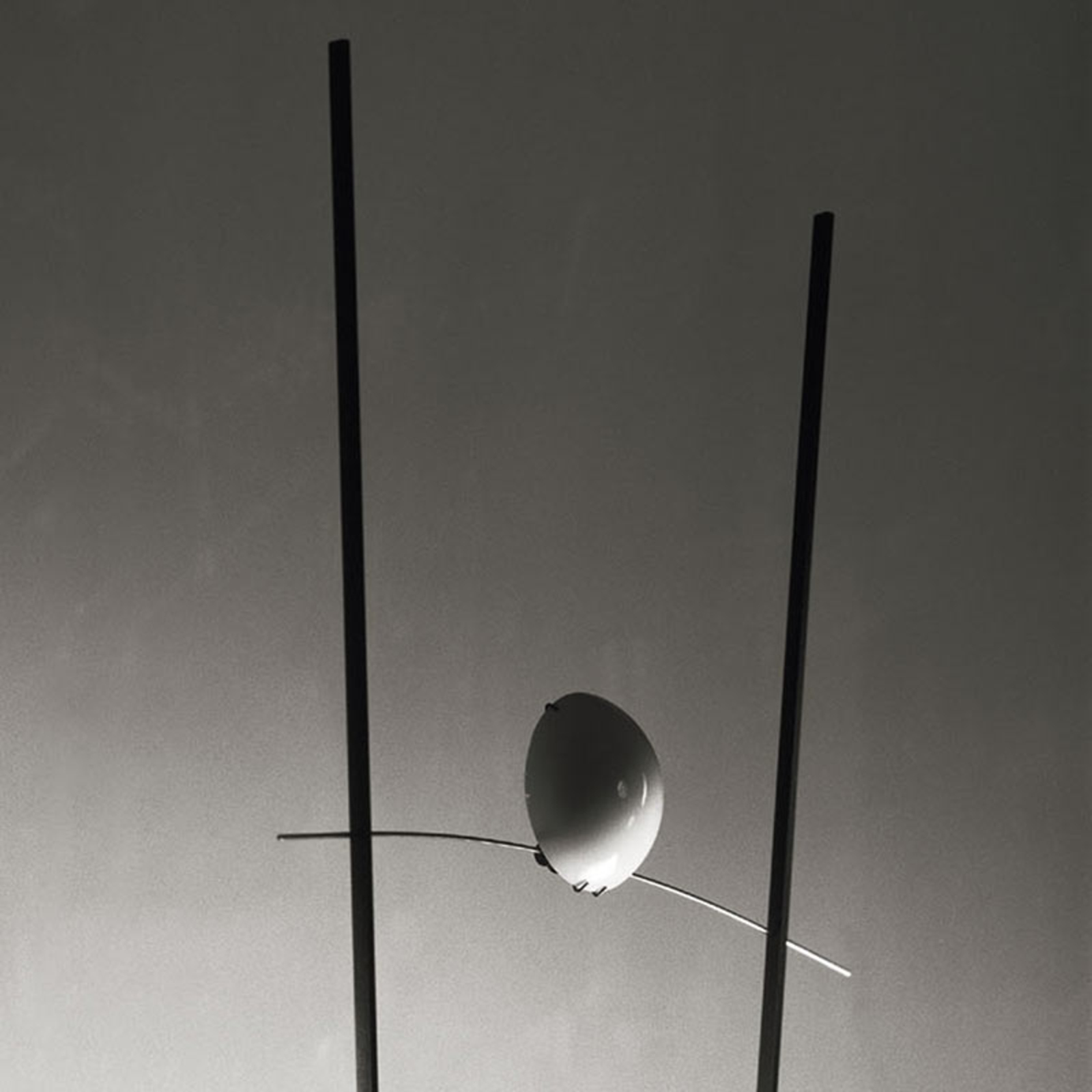 Ingo Maurer Ilios - Designer-Stehleuchte