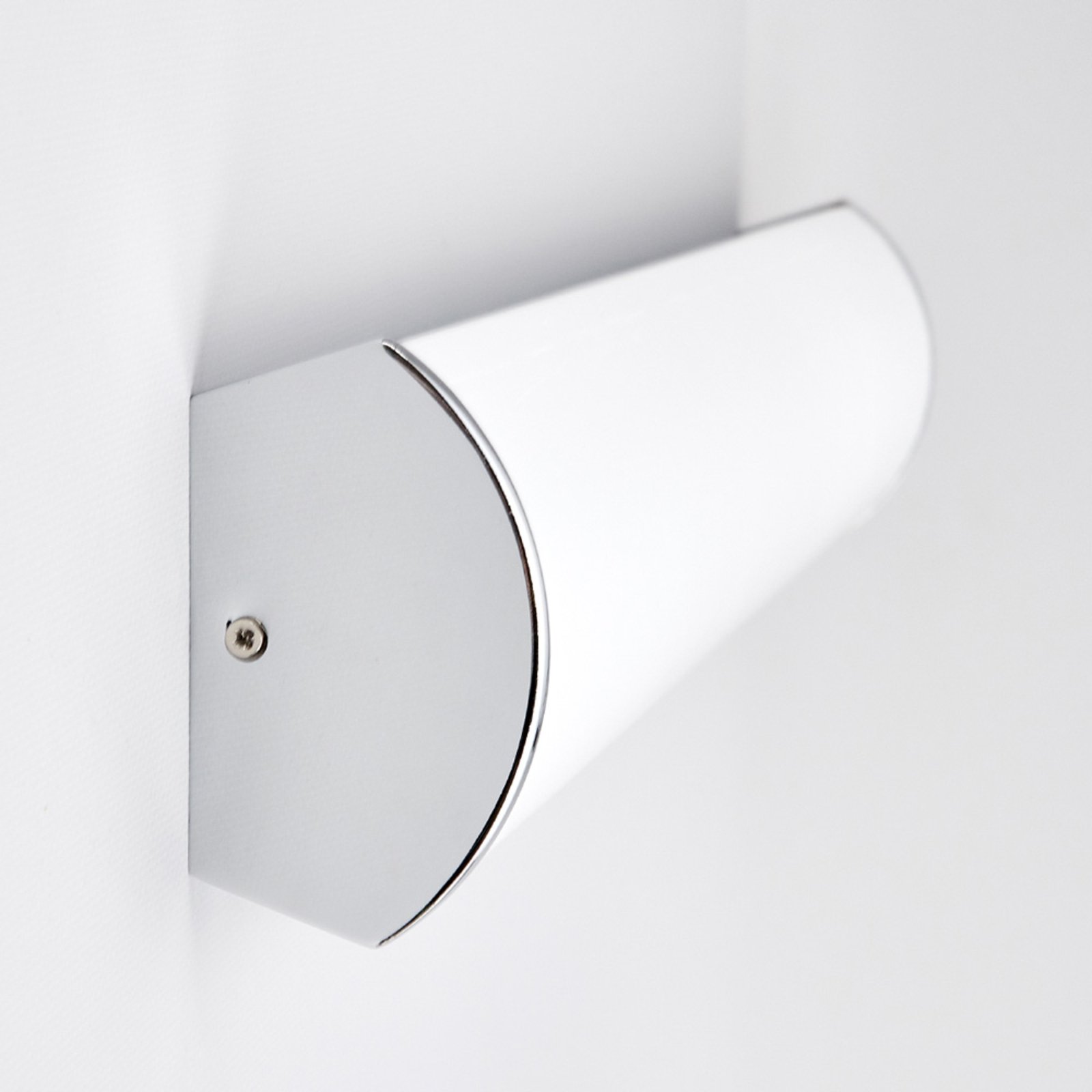 Lindby LED-Bad-Wandleuchte Elanur, weiß/chrom, 58 cm, IP44