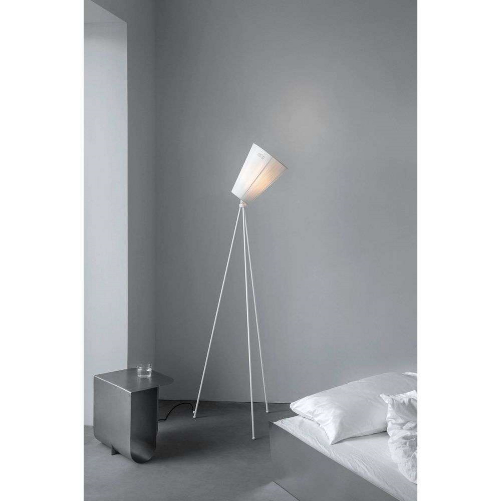 Oslo Wood Floor Lamp Light Grey/Olive - Northern