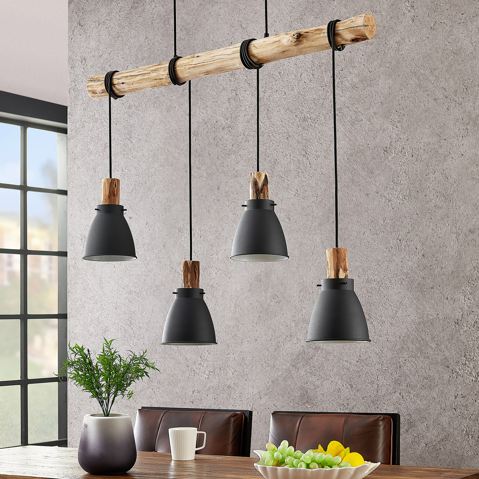 Lindby hanglamp Trebale, 4-lamps, E14, ijzer, hout