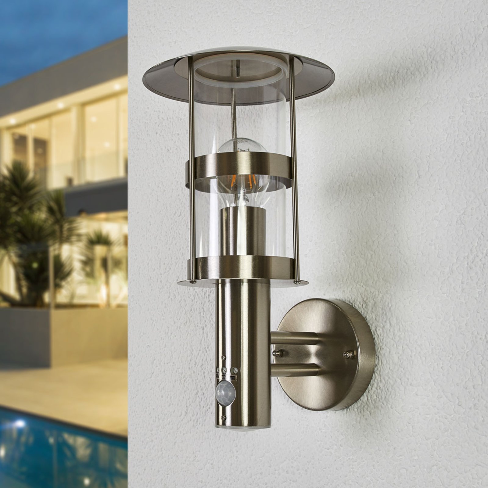 Noemi Candeeiro de Parede Exterior w/Sensor Stainless Steel - Lindby