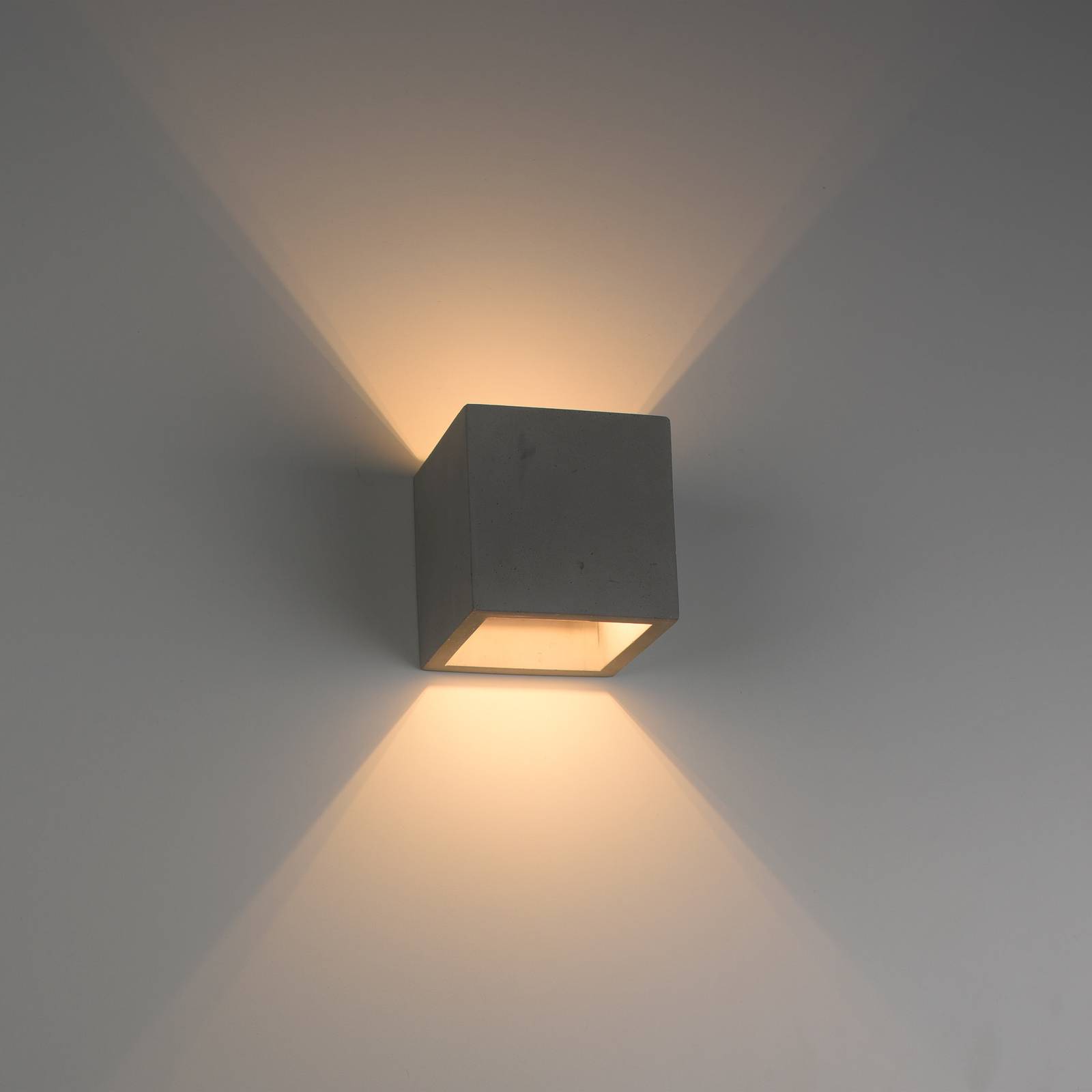 Lampa ścienna Paul Neuhaus Eton, beton, 12 cm x 12 cm, góra/dół