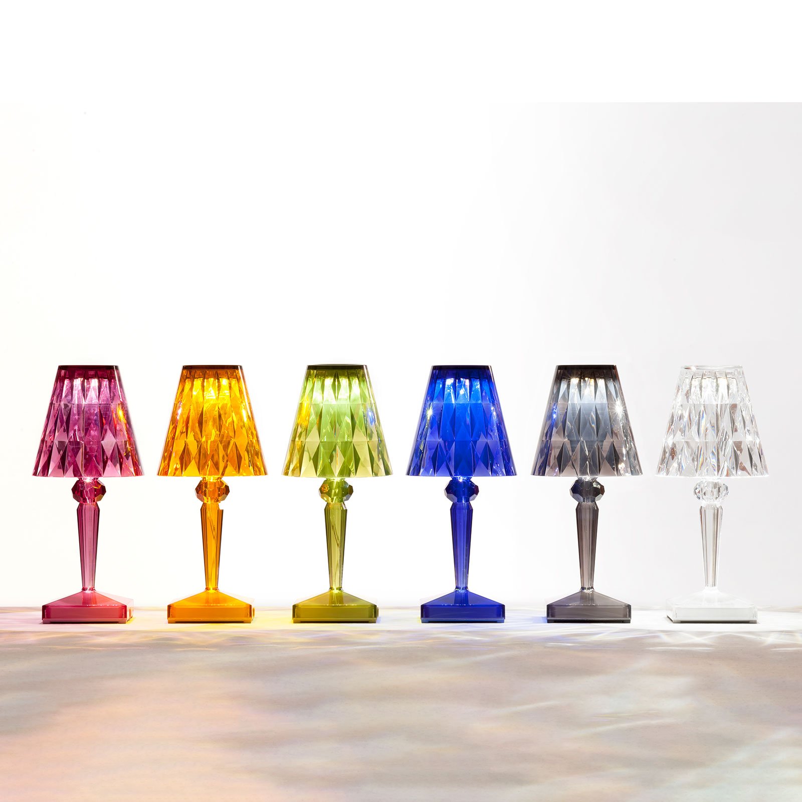 "Kartell" LED stalinė baterinė lempa Baterija, dūmų pilka, IP54